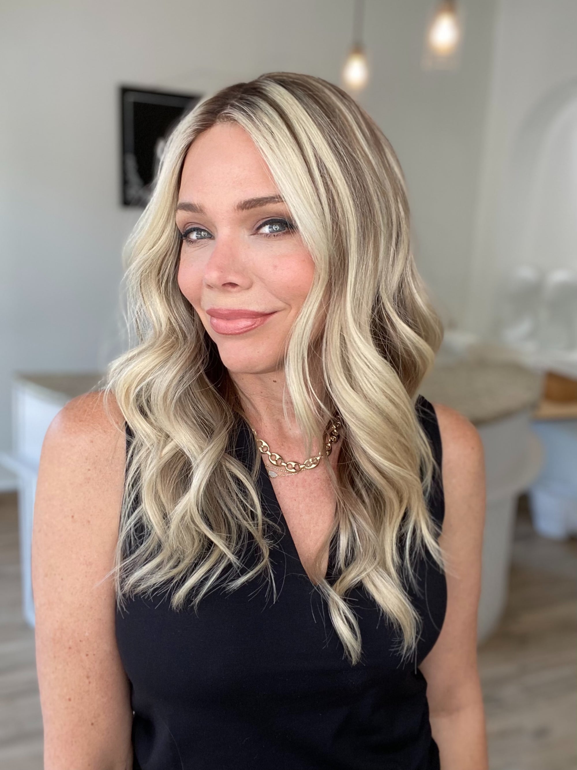 # 8486 GARDEAUX DELUXE HAND TIED MONO TOP WIG (SMALL CAP)