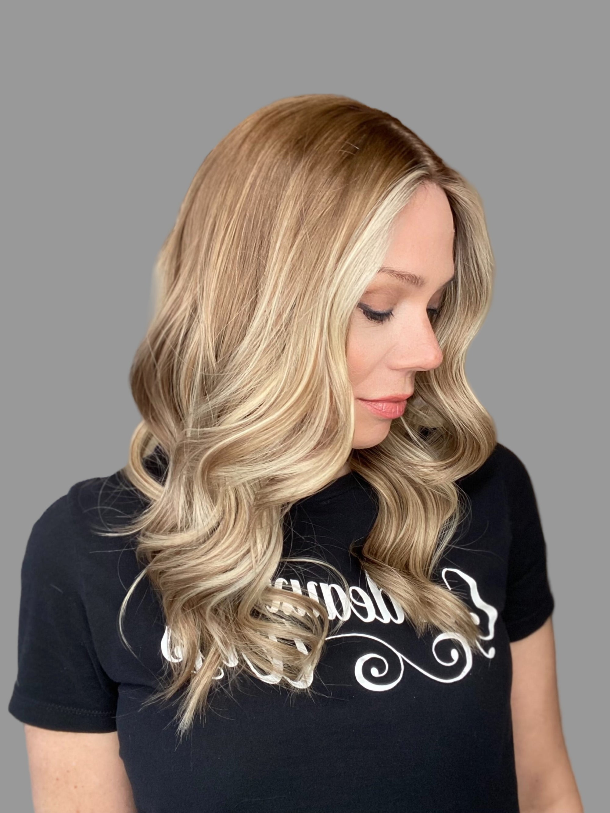 # 8598 GARDEAUX DELUXE HAND TIED CONTOUR CAP WIG (SMALL CAP)