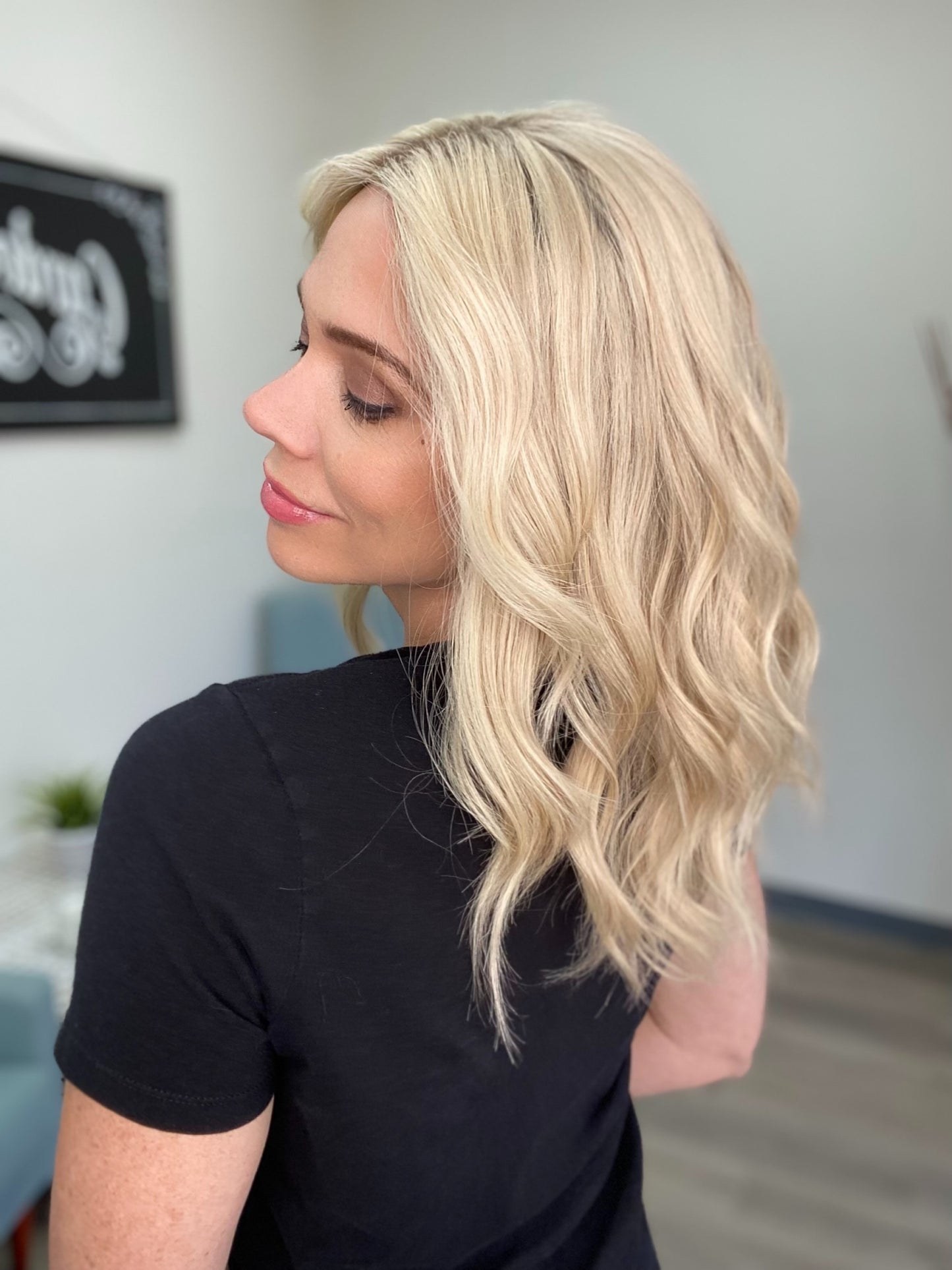 # 8733 GARDEAUX DELUXE HAND TIED MONO TOP WIG (MEDIUM CAP)