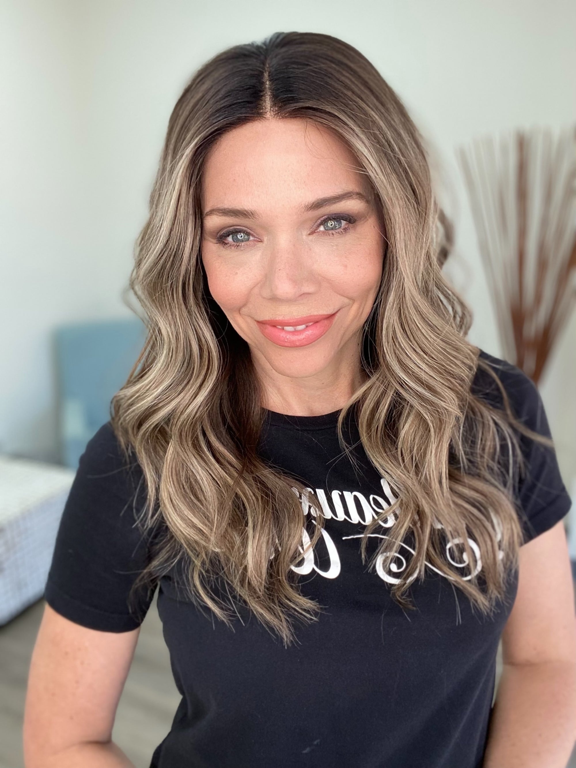 # 8691 GARDEAUX DELUXE HAND TIED DOUBLE MONO TOP WIG (MEDIUM CAP)