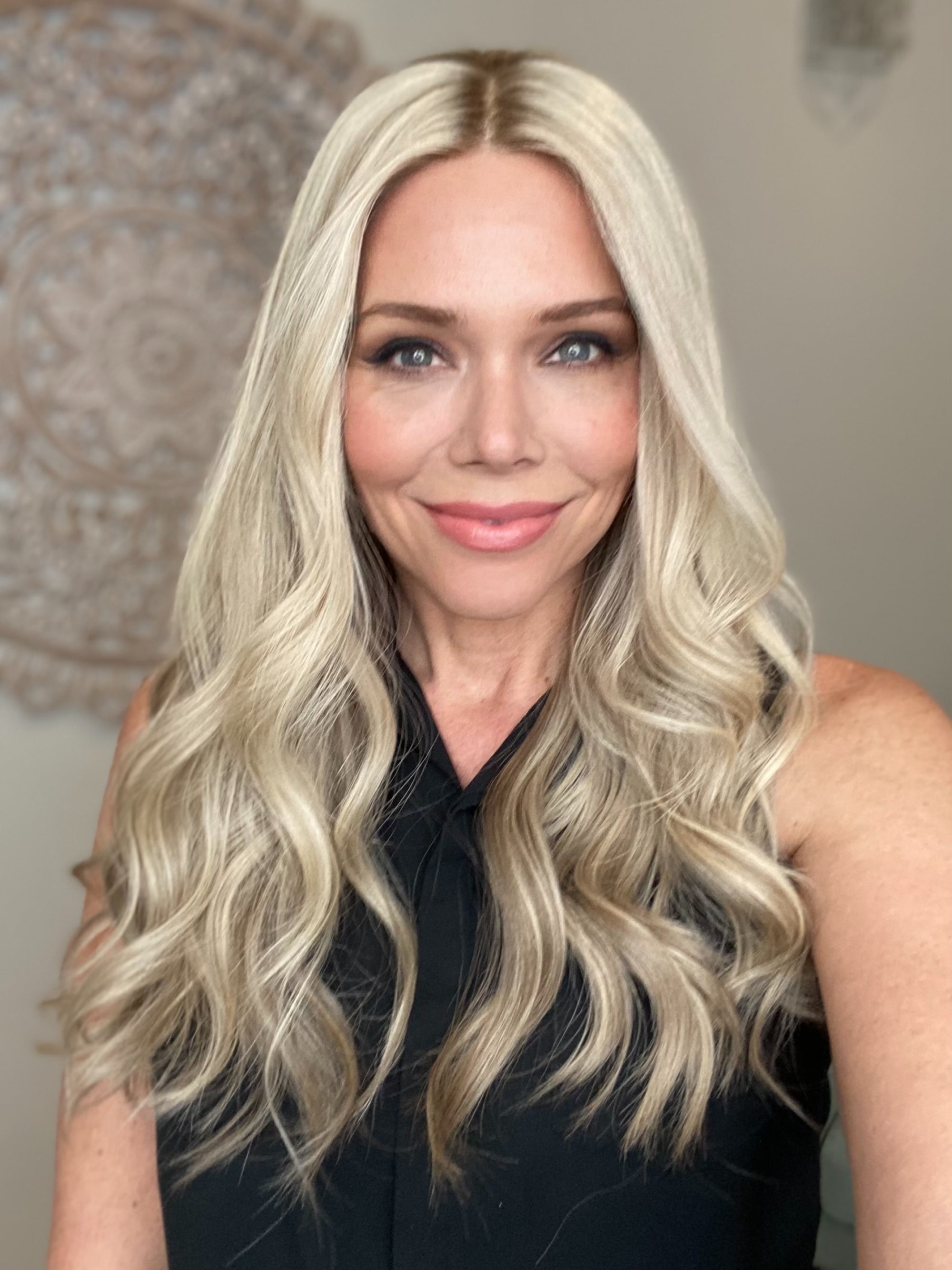 # 8545 GARDEAUX DELUXE DOUBLE LACE TOP WHOPPER WIG (MEDIUM CAP)