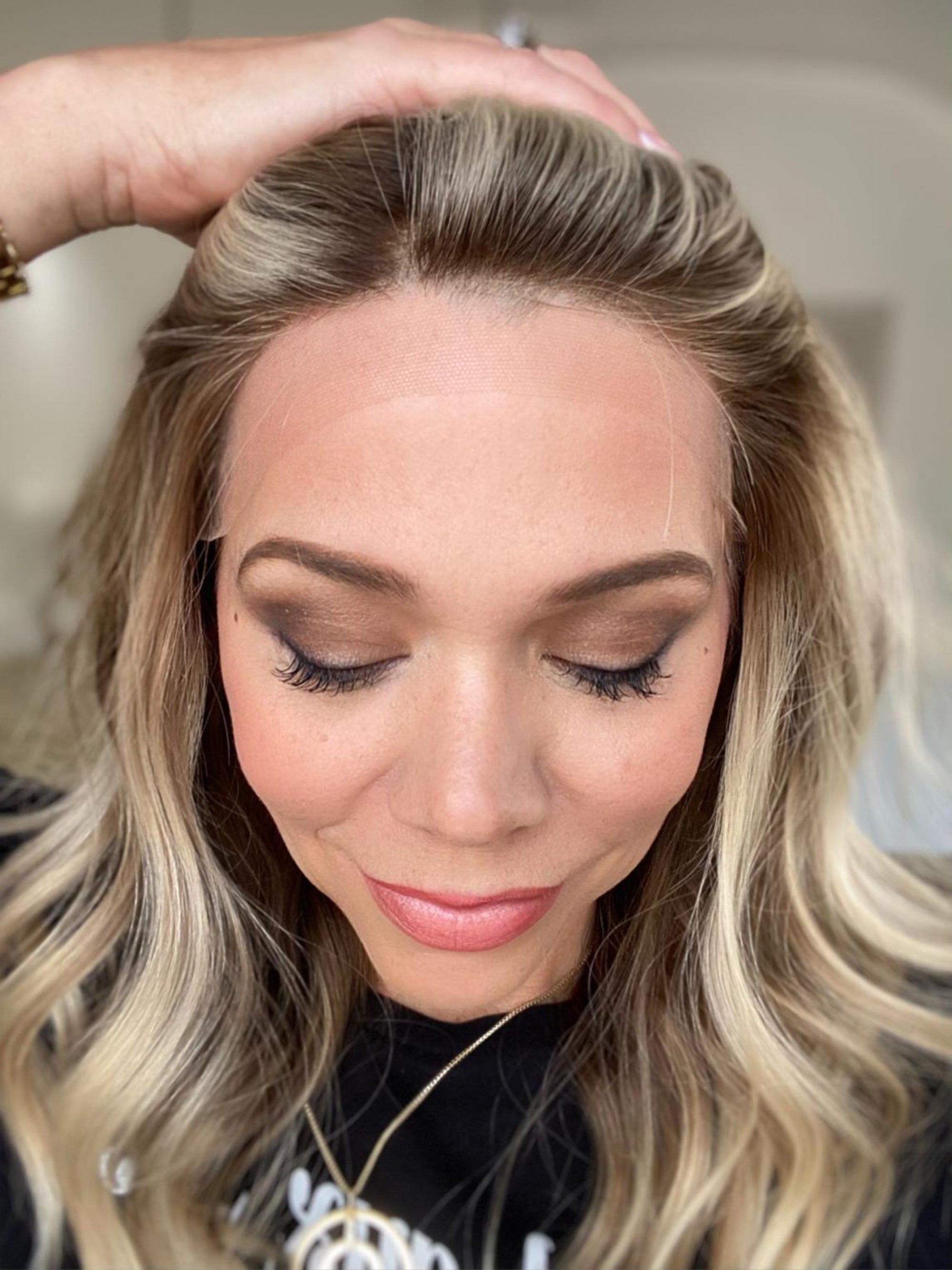 "SARAH" GARDEAUX DELUXE MONO TOP WIG (MEDIUM CAP)