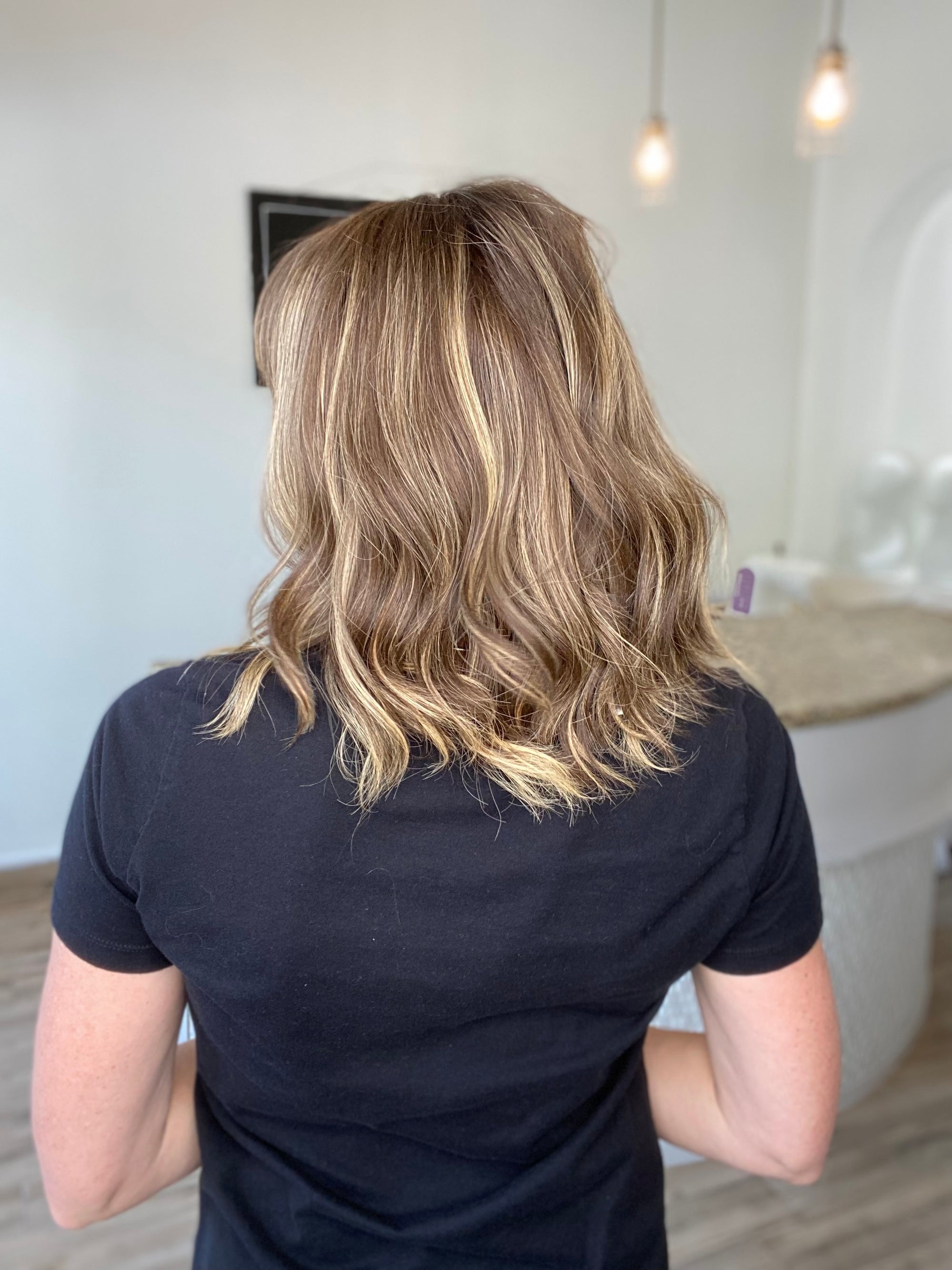 STOCK # BL602B.8  GARDEAUX DELUXE LACE TOP WIG (MEDIUM CAP)