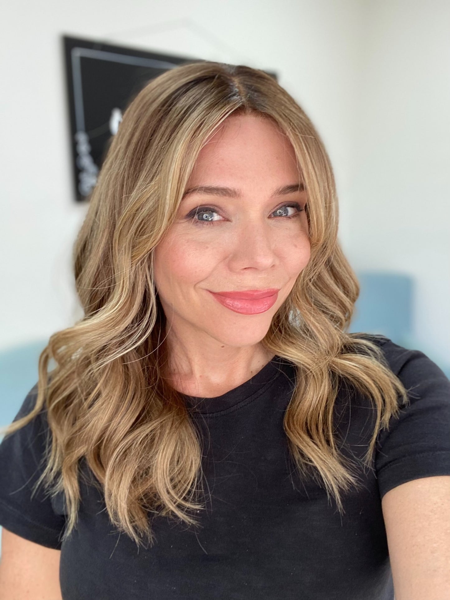 # 8720 GARDEAUX DELUXE HAND TIED MONO TOP WIG (MEDIUM CAP)