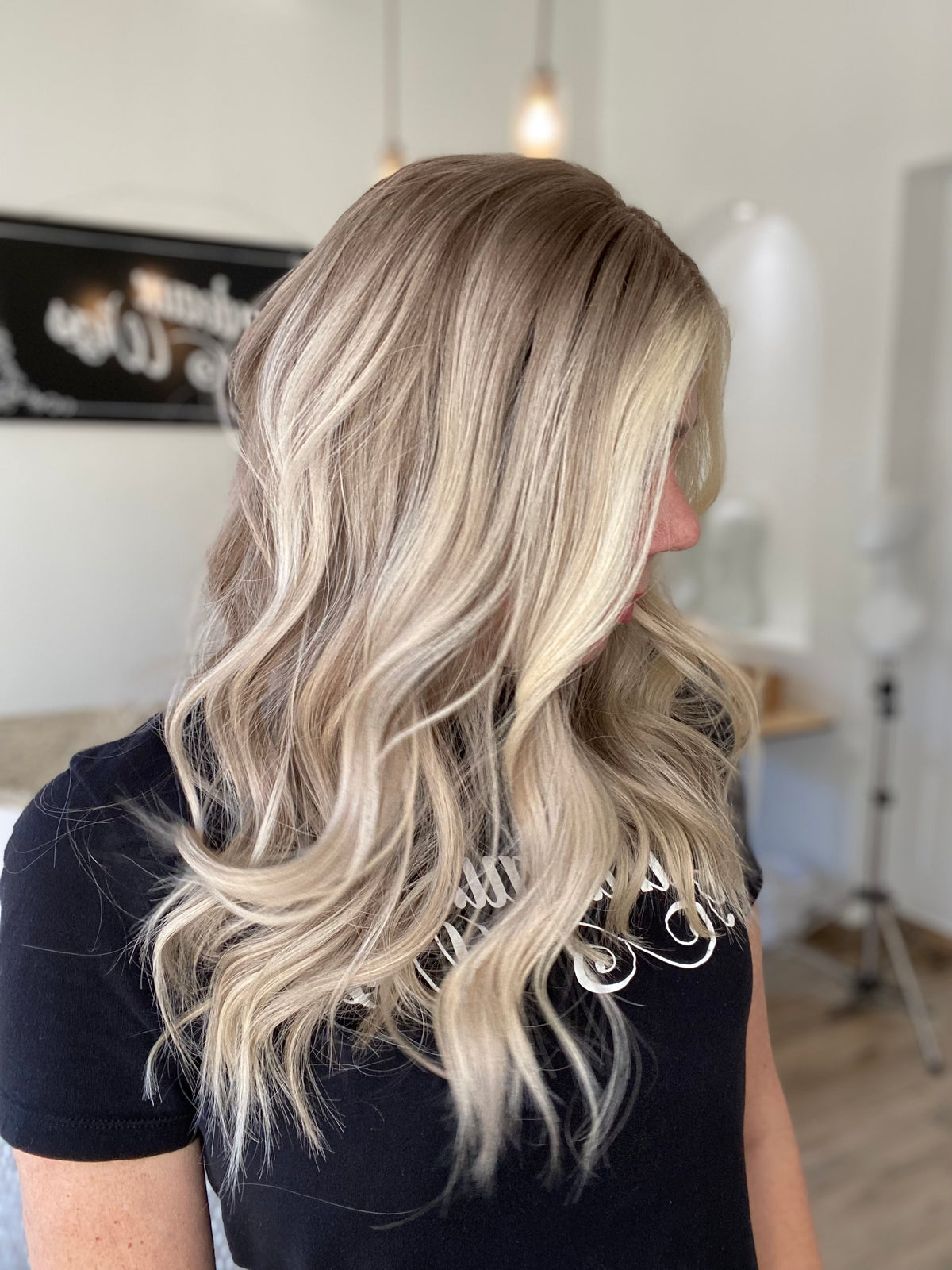 # 8575 GARDEAUX DELUXE LACE TOP WIG (MEDIUM CAP)