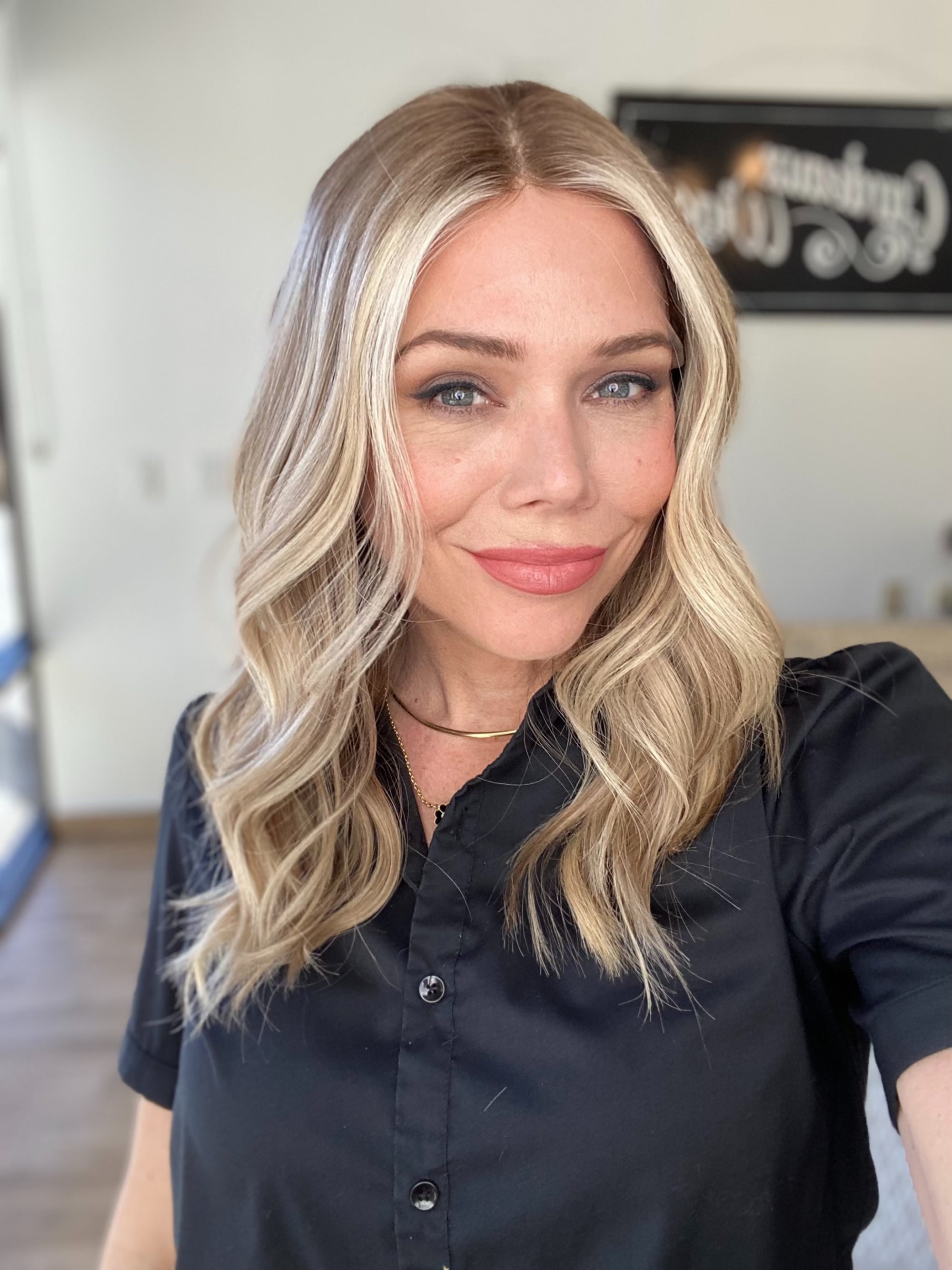 # 8578 GARDEAUX DELUXE LACE TOP WIG (MEDIUM CAP)