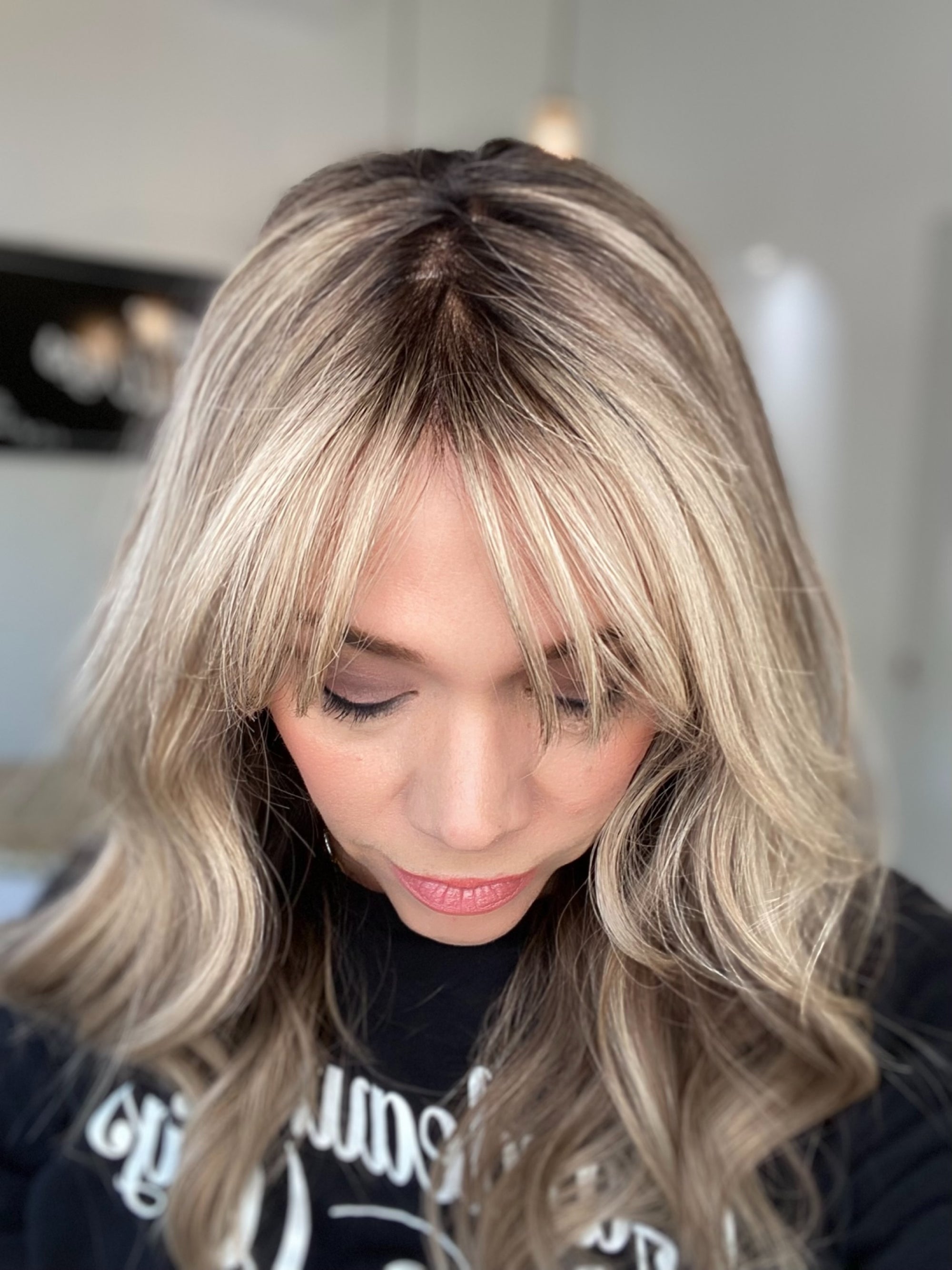 # 8499 GARDEAUX DELUXE HAND TIED MONO TOP WIG (MEDIUM CAP)