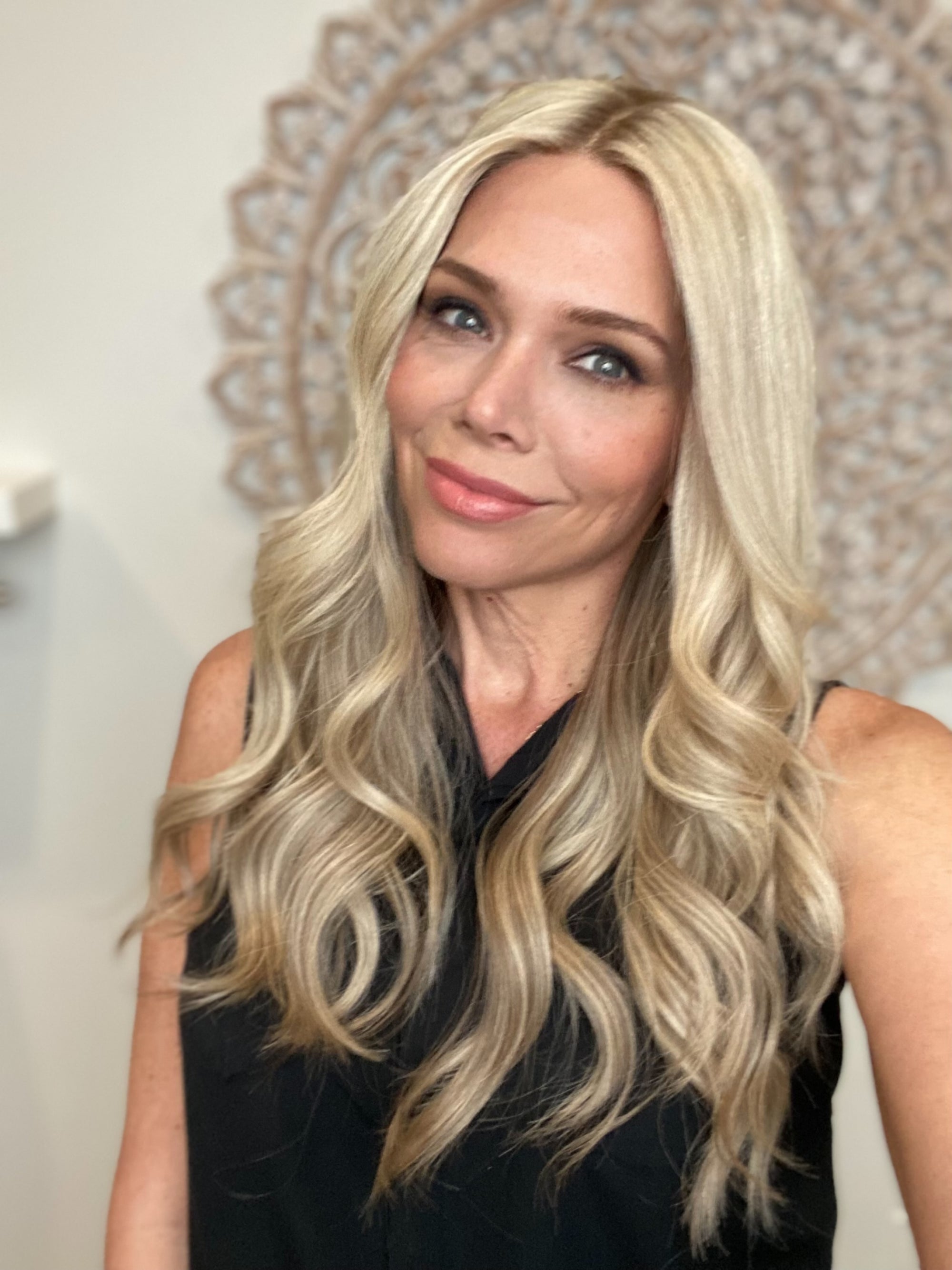 # 8545 GARDEAUX DELUXE DOUBLE LACE TOP WHOPPER WIG (MEDIUM CAP)