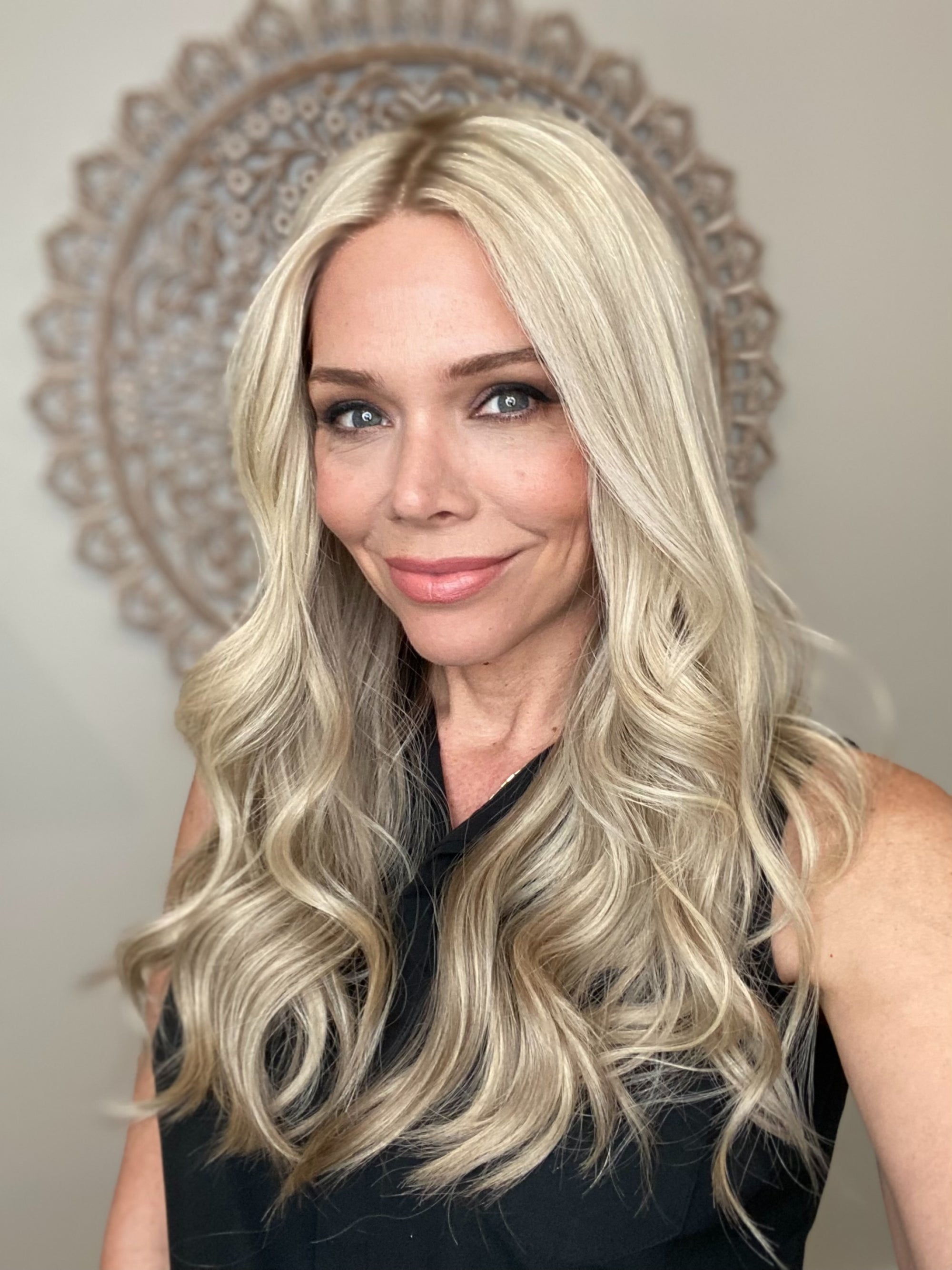 # 8545 GARDEAUX DELUXE DOUBLE LACE TOP WHOPPER WIG (MEDIUM CAP)