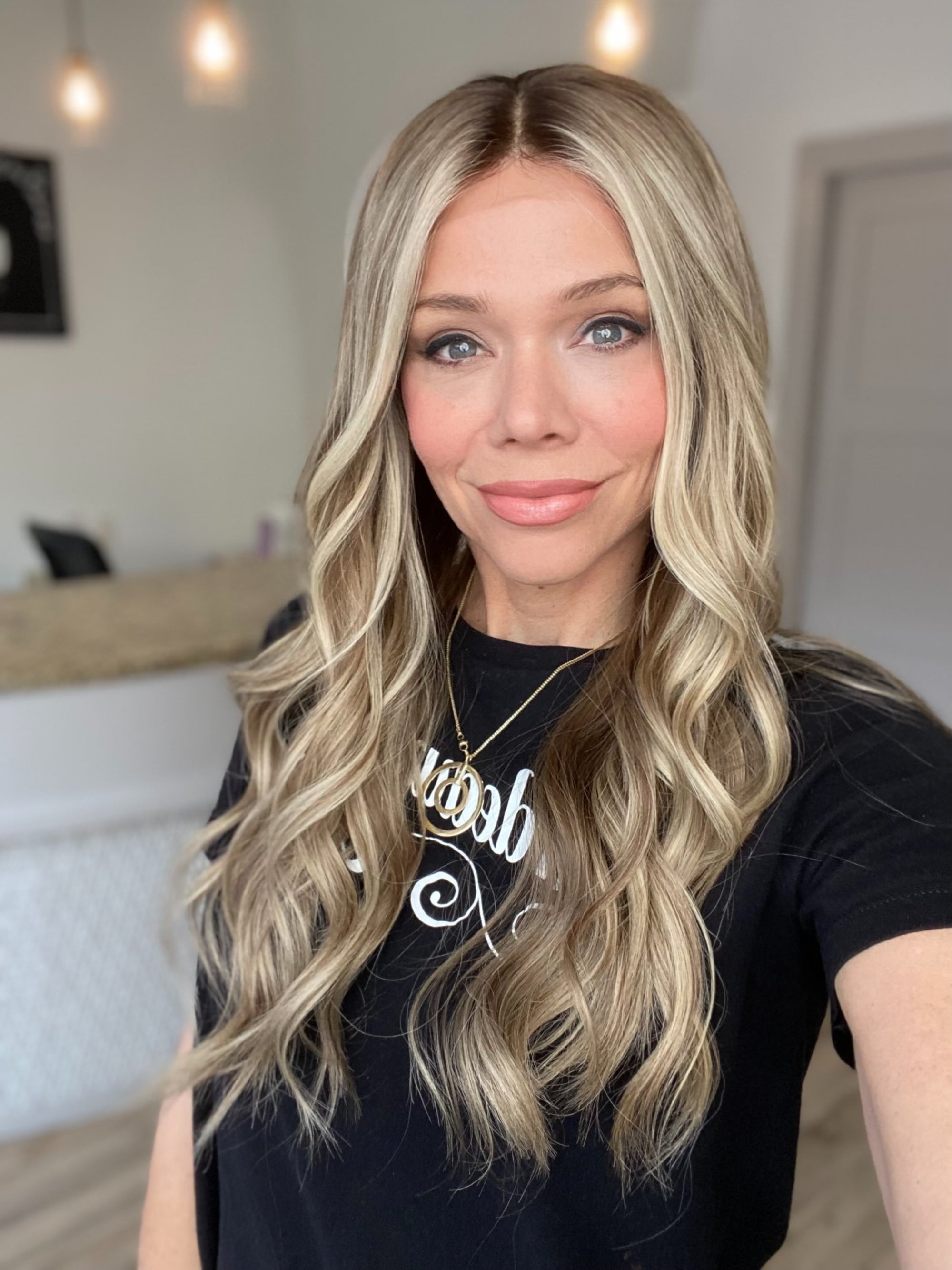 # G-8117 GARDEAUX DELUXE HAND TIED, SILICONE LINED GRIPPER WIG (MEDIUM CAP)