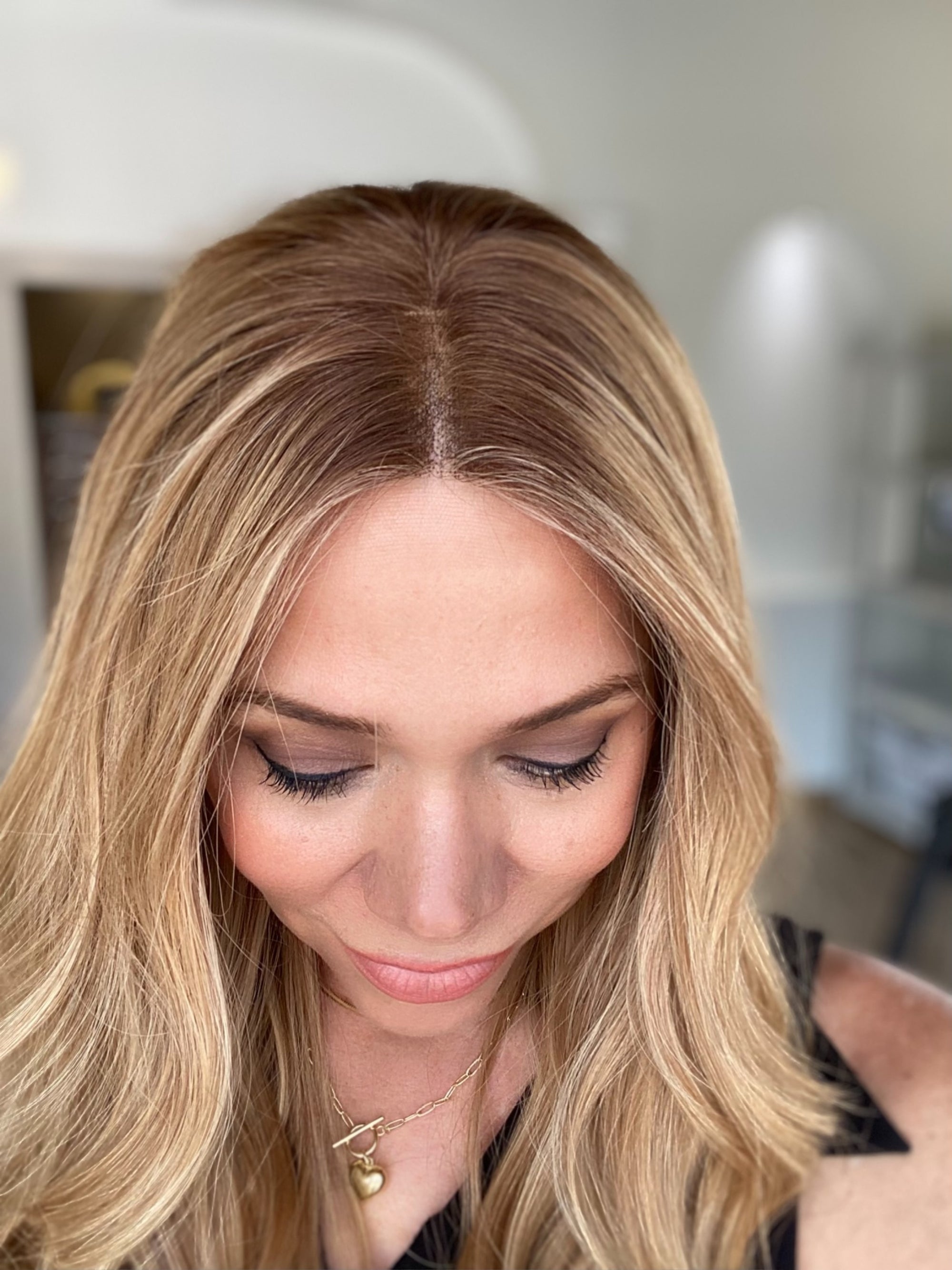 STOCK # JL-357.14 GARDEAUX DELUXE LACE TOP WIG (MEDIUM CAP)