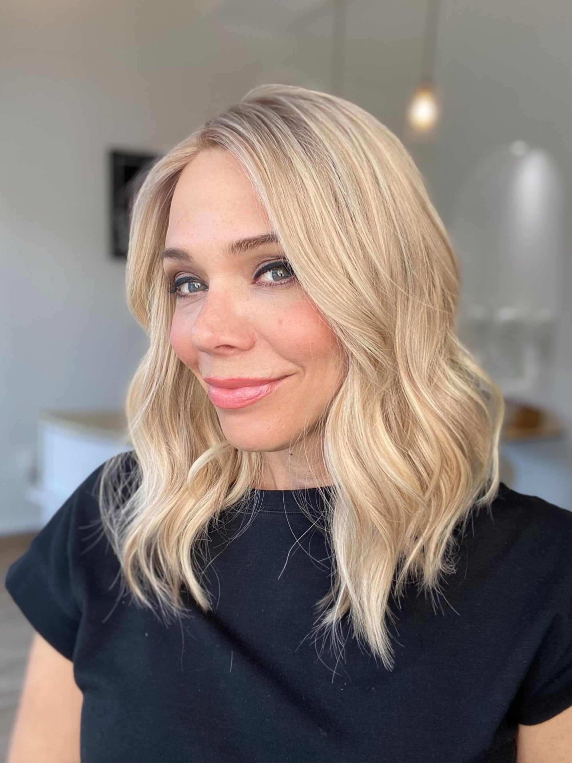 STOCK # BL624.8 GARDEAUX DELUXE DOUBLE LACE TOP WIG (MEDIUM CAP)