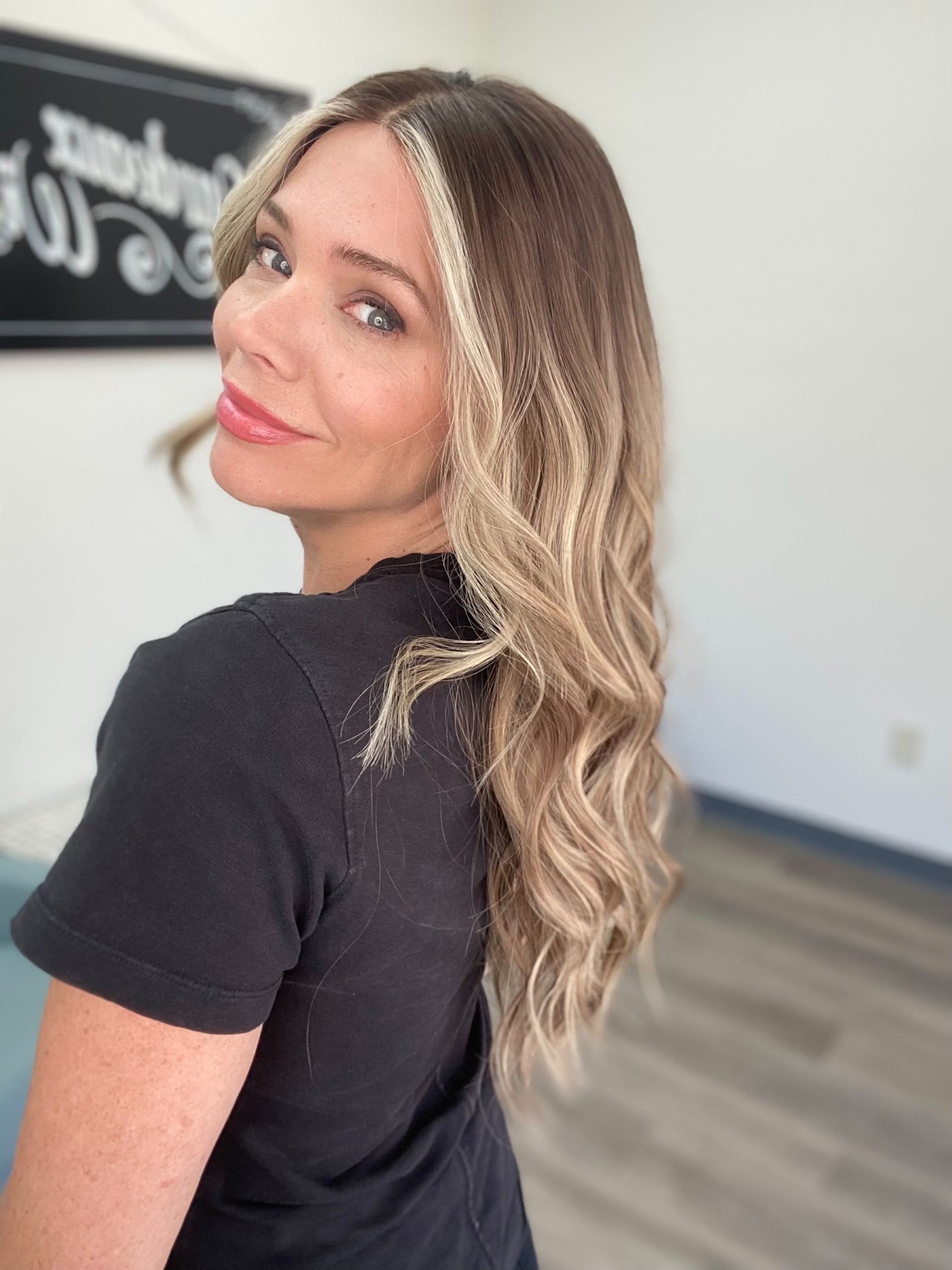 # 8722 GARDEAUX DELUXE HAND TIED MONO TOP WIG (MEDIUM CAP)