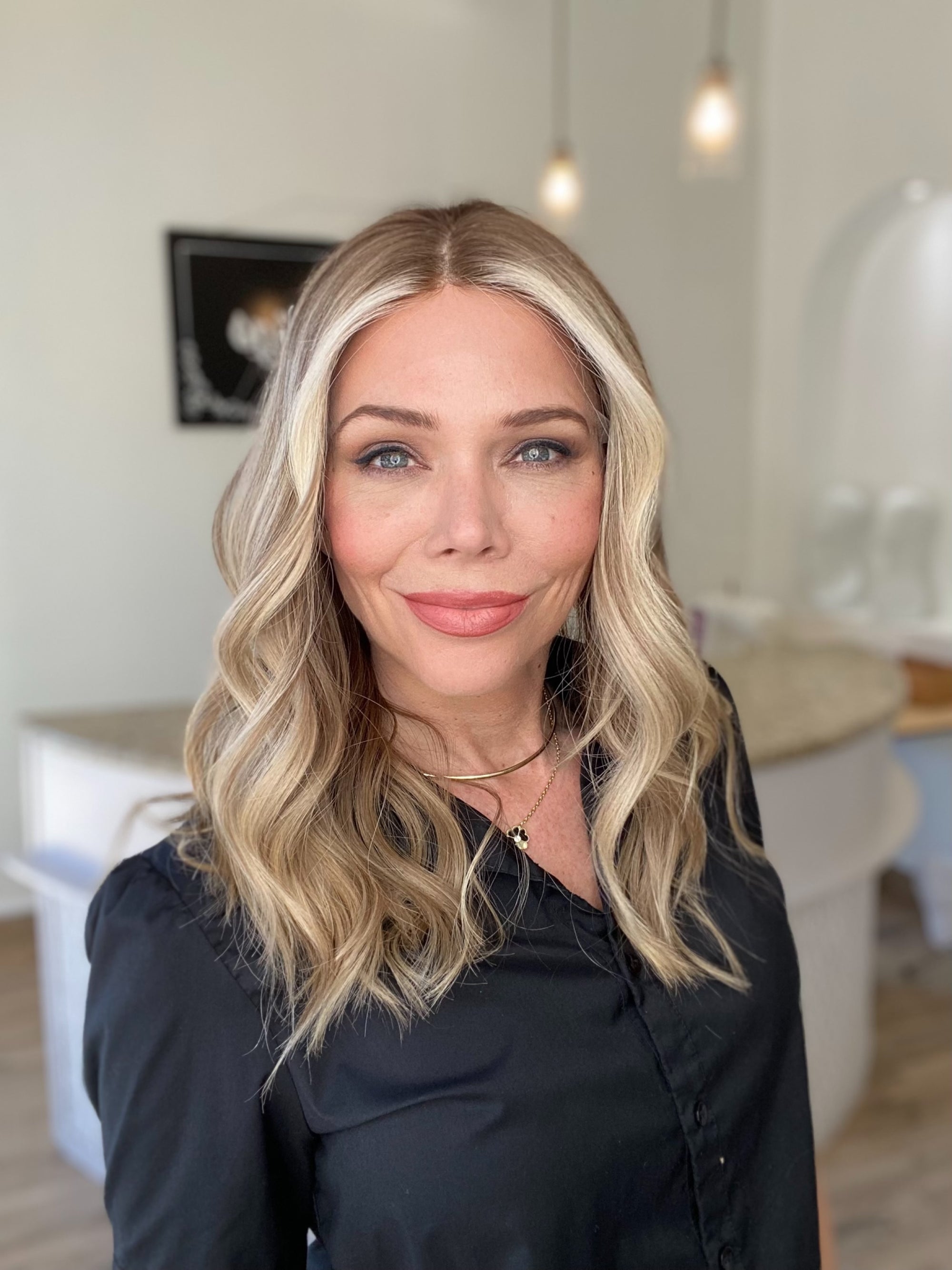 # 8578 GARDEAUX DELUXE LACE TOP WIG (MEDIUM CAP)