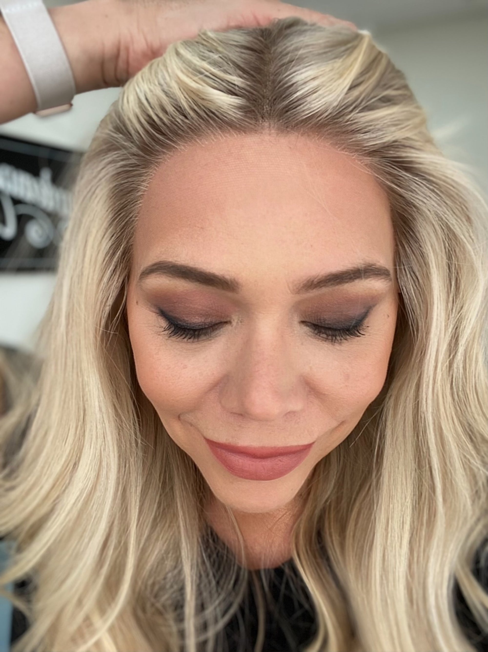 # 8728 GARDEAUX DELUXE HAND TIED MONO TOP WIG (MEDIUM CAP)