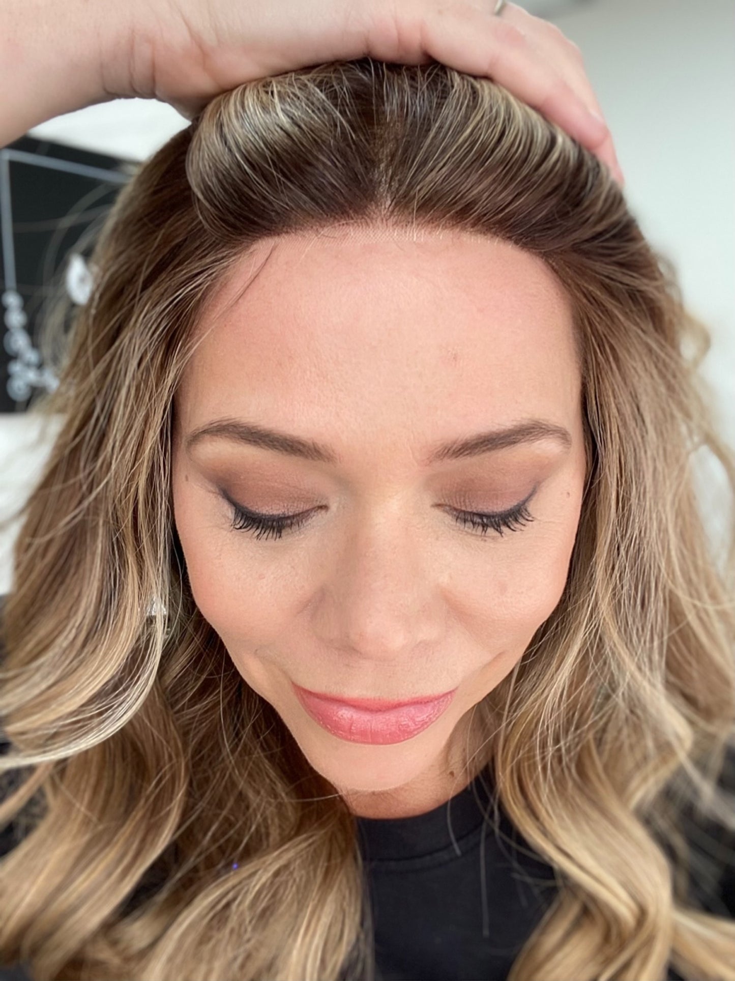 # 8720 GARDEAUX DELUXE HAND TIED MONO TOP WIG (MEDIUM CAP)