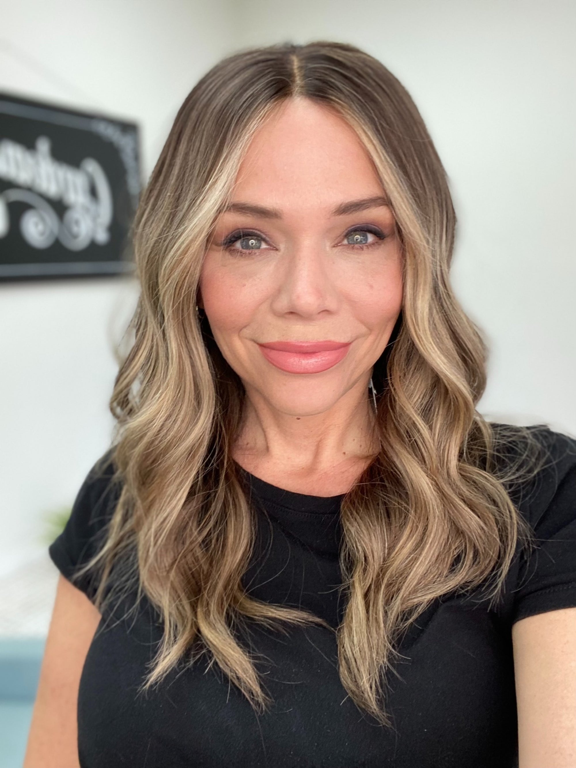 # 8719 GARDEAUX DELUXE HAND TIED DOUBLE MONO TOP WIG (MEDIUM CAP)