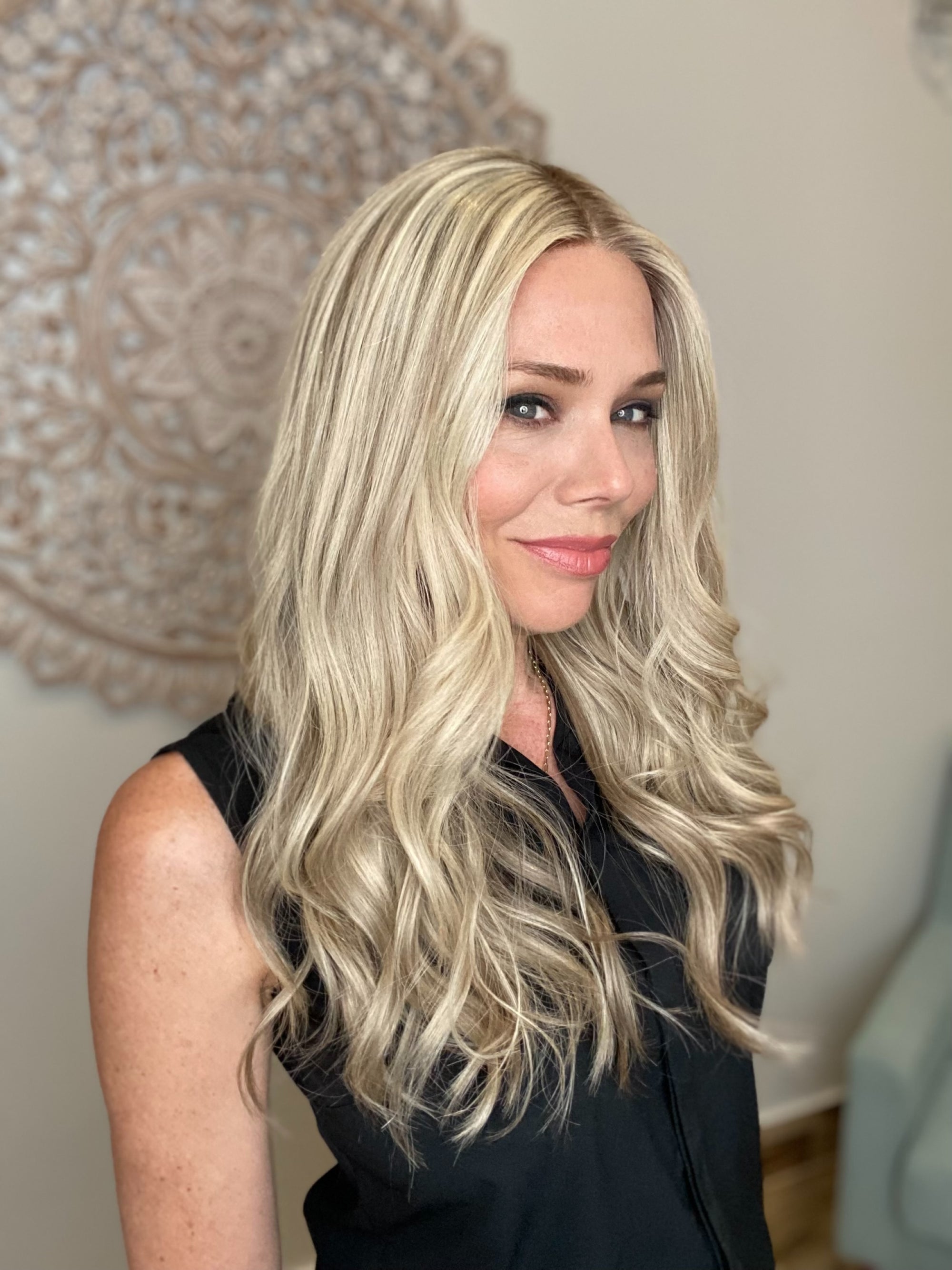 # 8545 GARDEAUX DELUXE DOUBLE LACE TOP WHOPPER WIG (MEDIUM CAP)