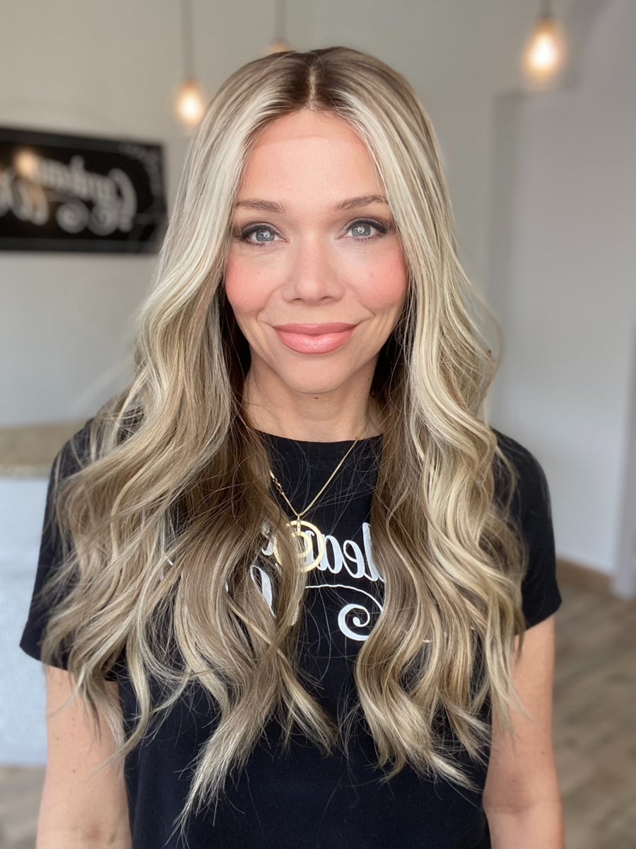 # G-8117 GARDEAUX DELUXE HAND TIED, SILICONE LINED GRIPPER WIG (MEDIUM CAP)