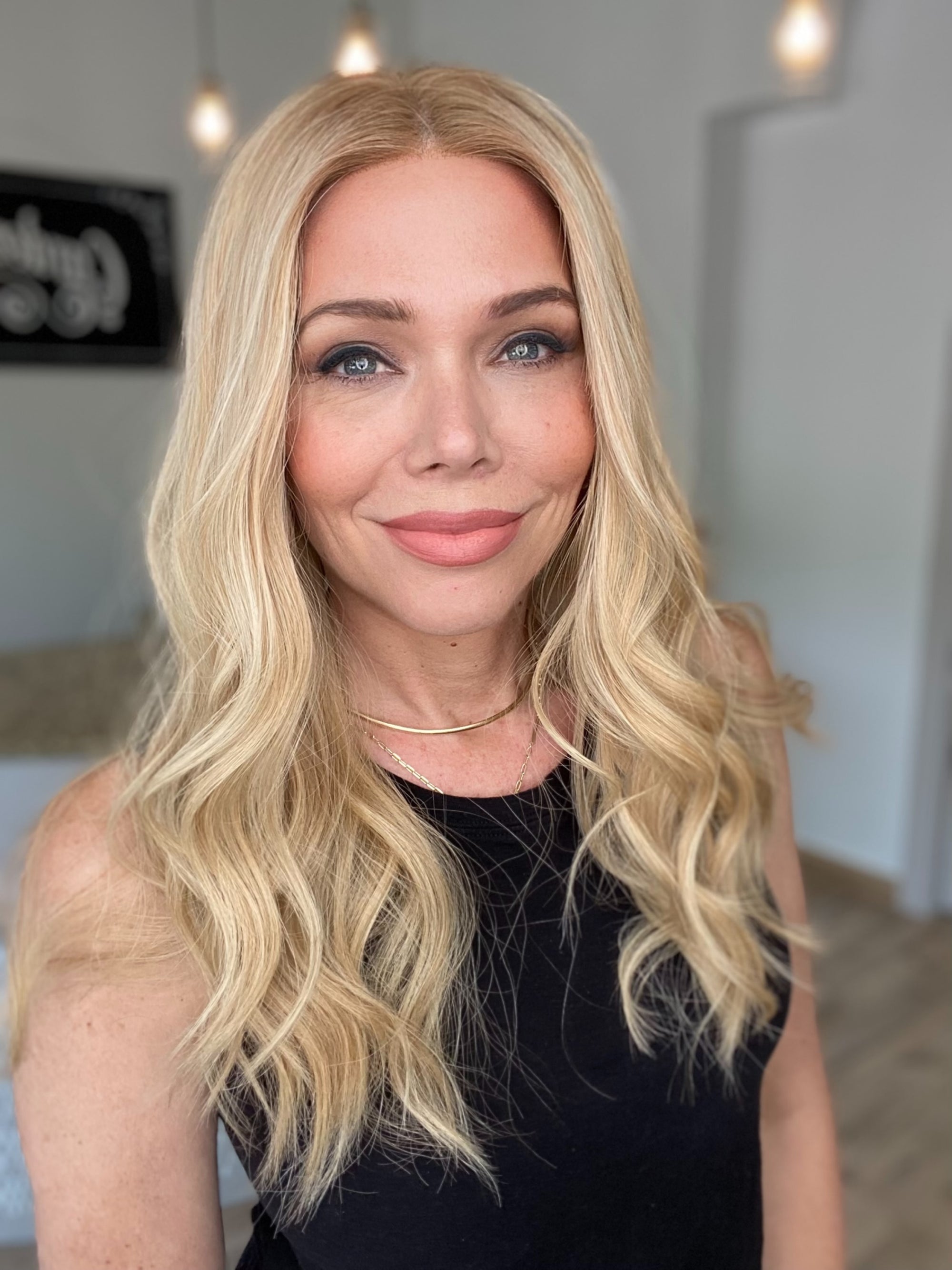 STOCK # JL6-301 GARDEAUX DELUXE HAND TIED MONO TOP WIG (MEDIUM CAP)