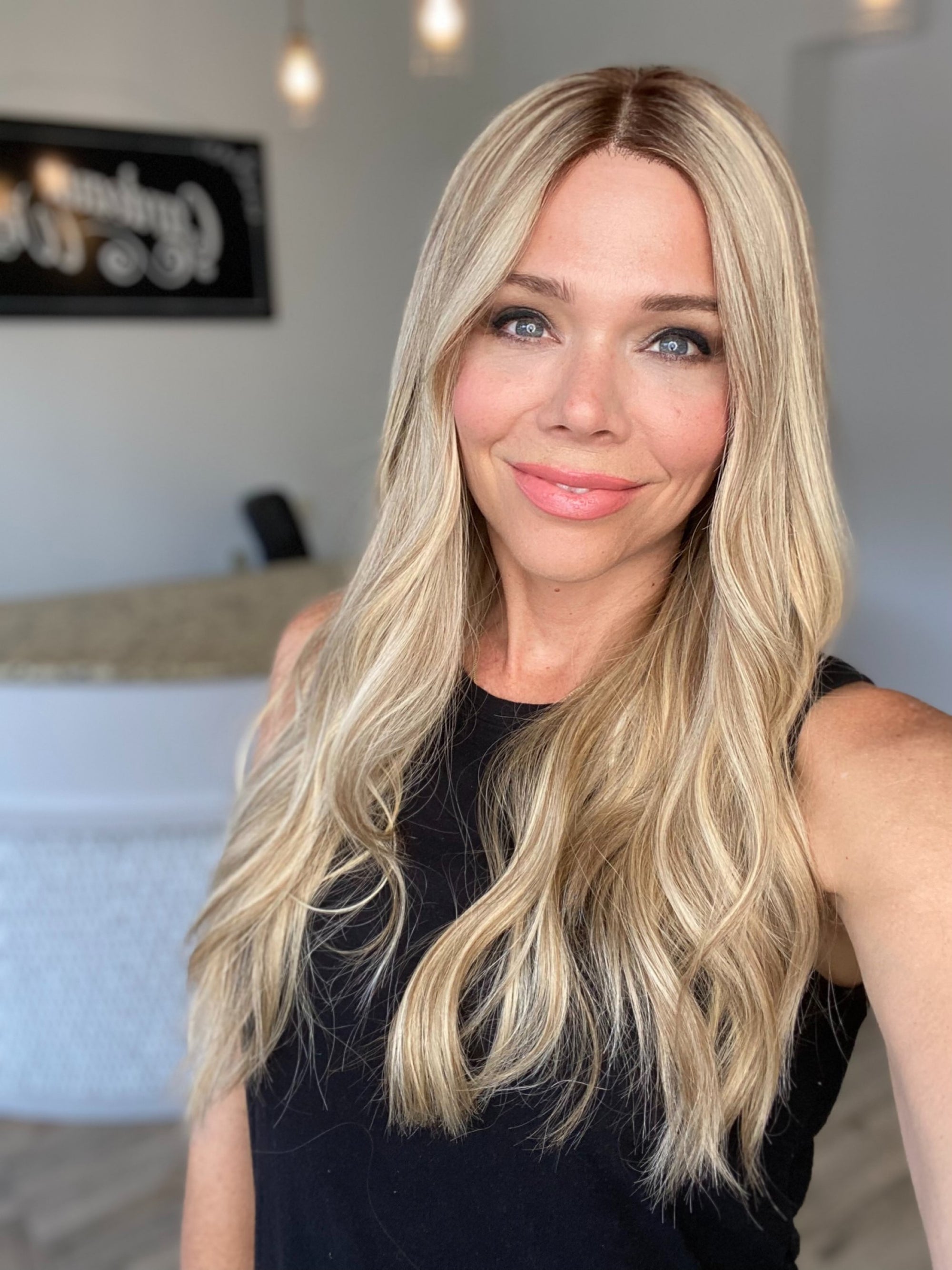 STOCK # JL06-325 GARDEAUX DELUXE HAND TIED MONO TOP WIG (MEDIUM CAP)