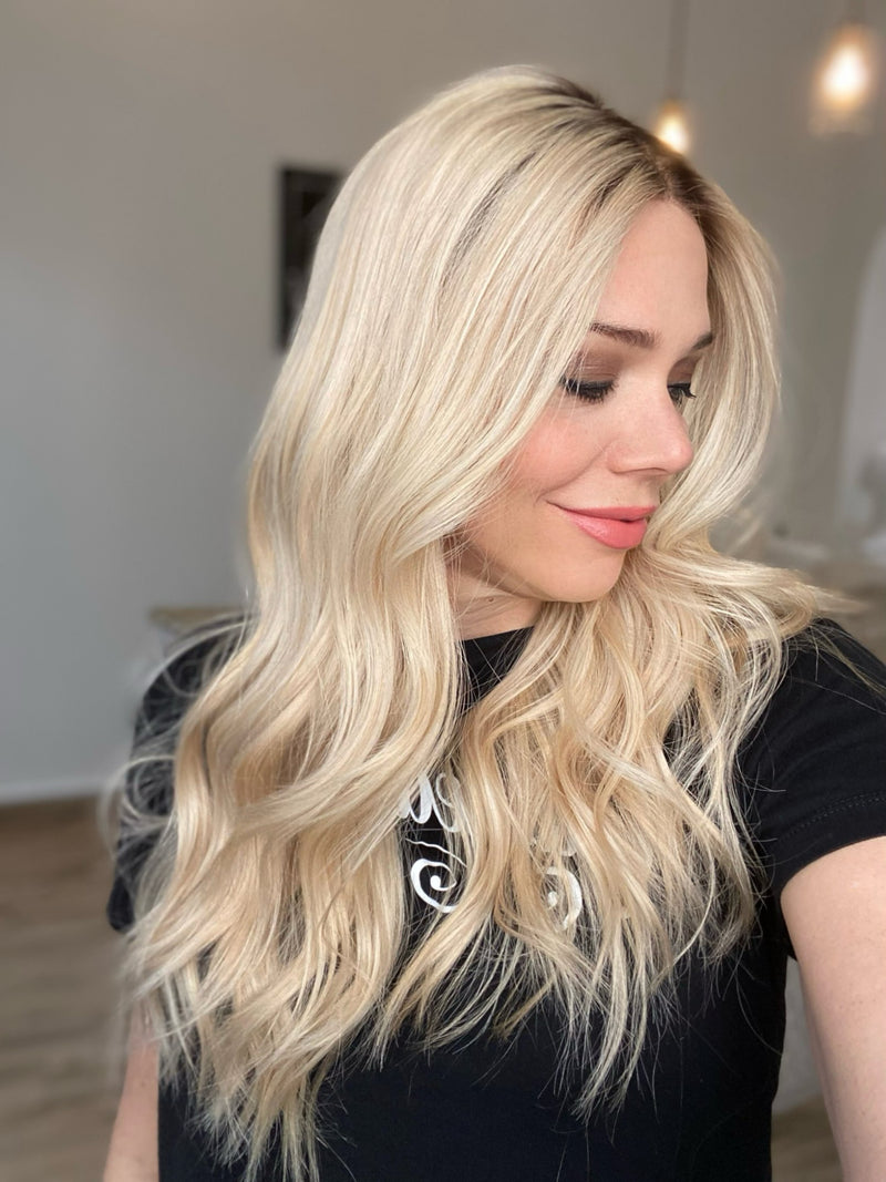  7678 GARDEAUX DELUXE LACE TOP WIG (MEDIUM CAP) Gardeaux