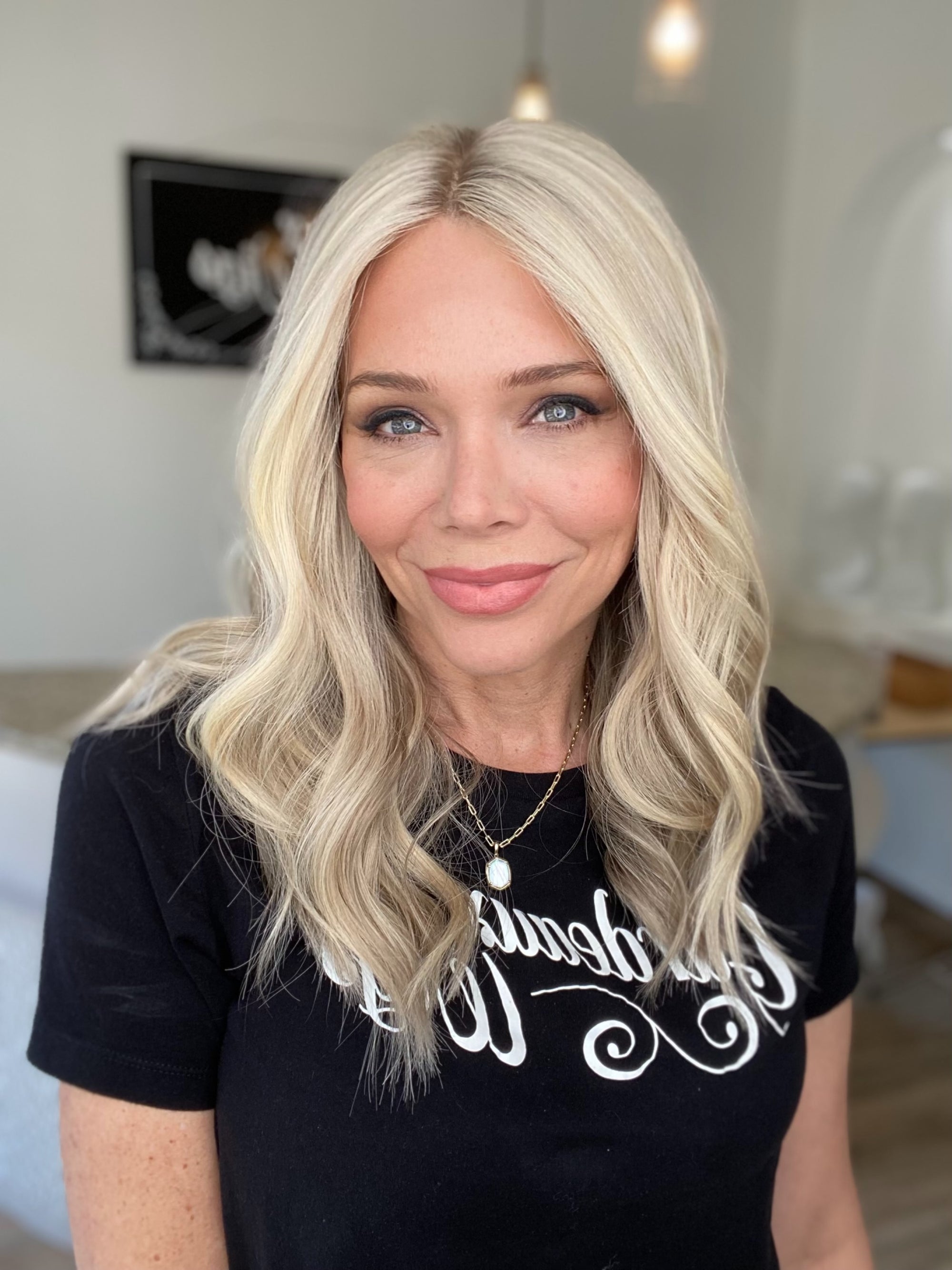 # 8551 GARDEAUX DELUXE HAND TIED MONO TOP WIG (MEDIUM CAP)