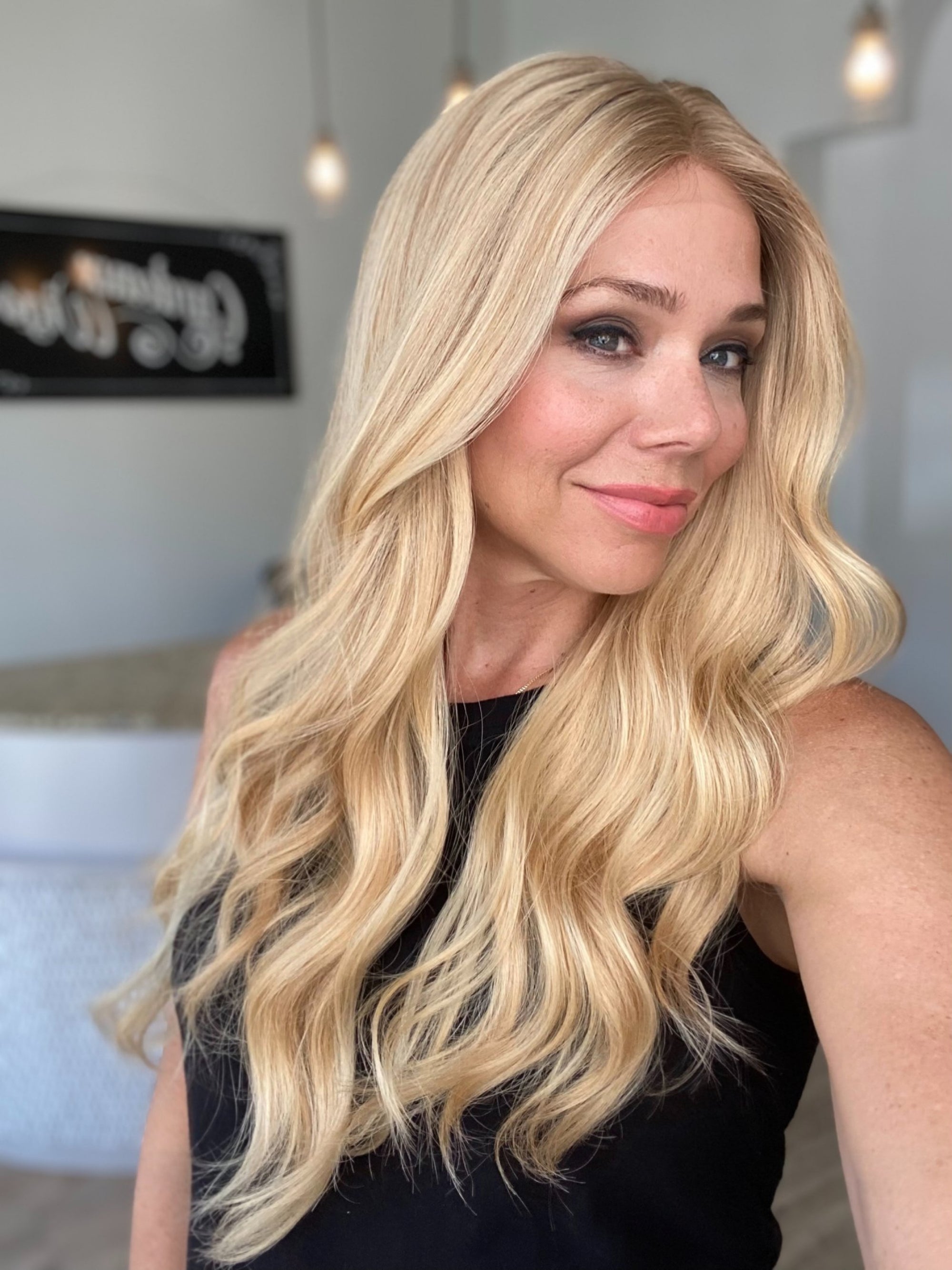 STOCK # JS346 GARDEAUX DELUXE HAND TIED, SILICONE LINED WIG (MEDIUM CAP)