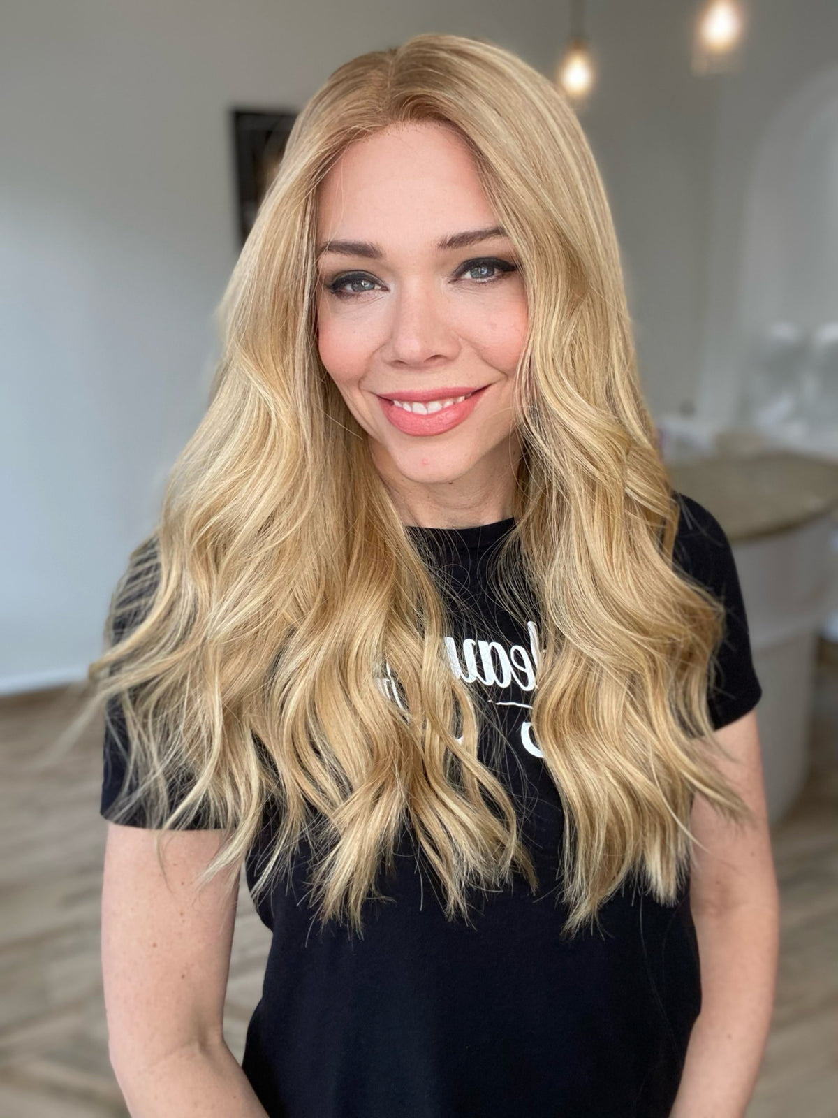 STOCK # JL-302.16  GARDEAUX DELUXE LACE TOP WIG (SMALL CAP)