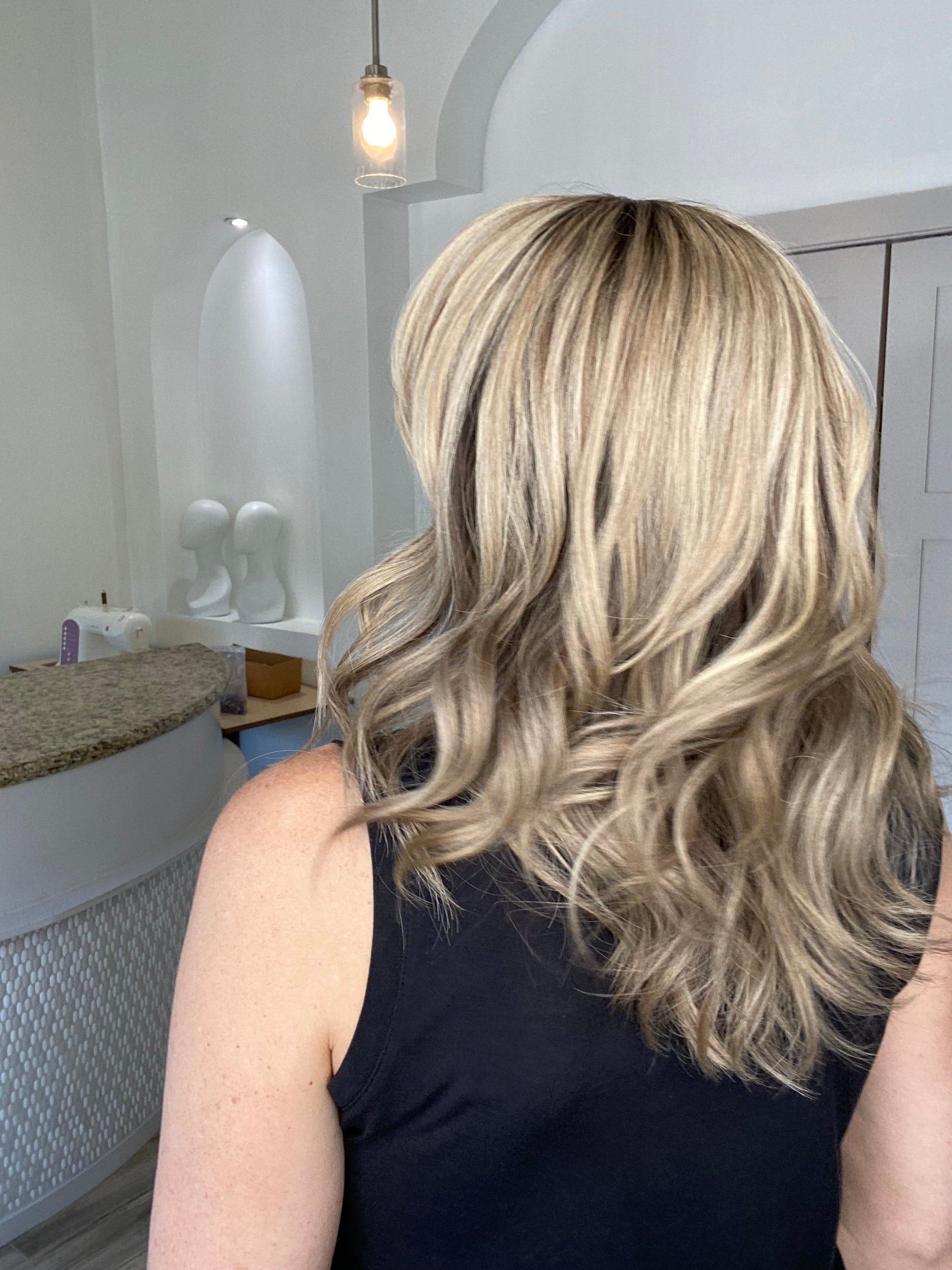 # 8523 GARDEAUX DELUXE HAND TIED MONO TOP WIG (SMALL CAP)