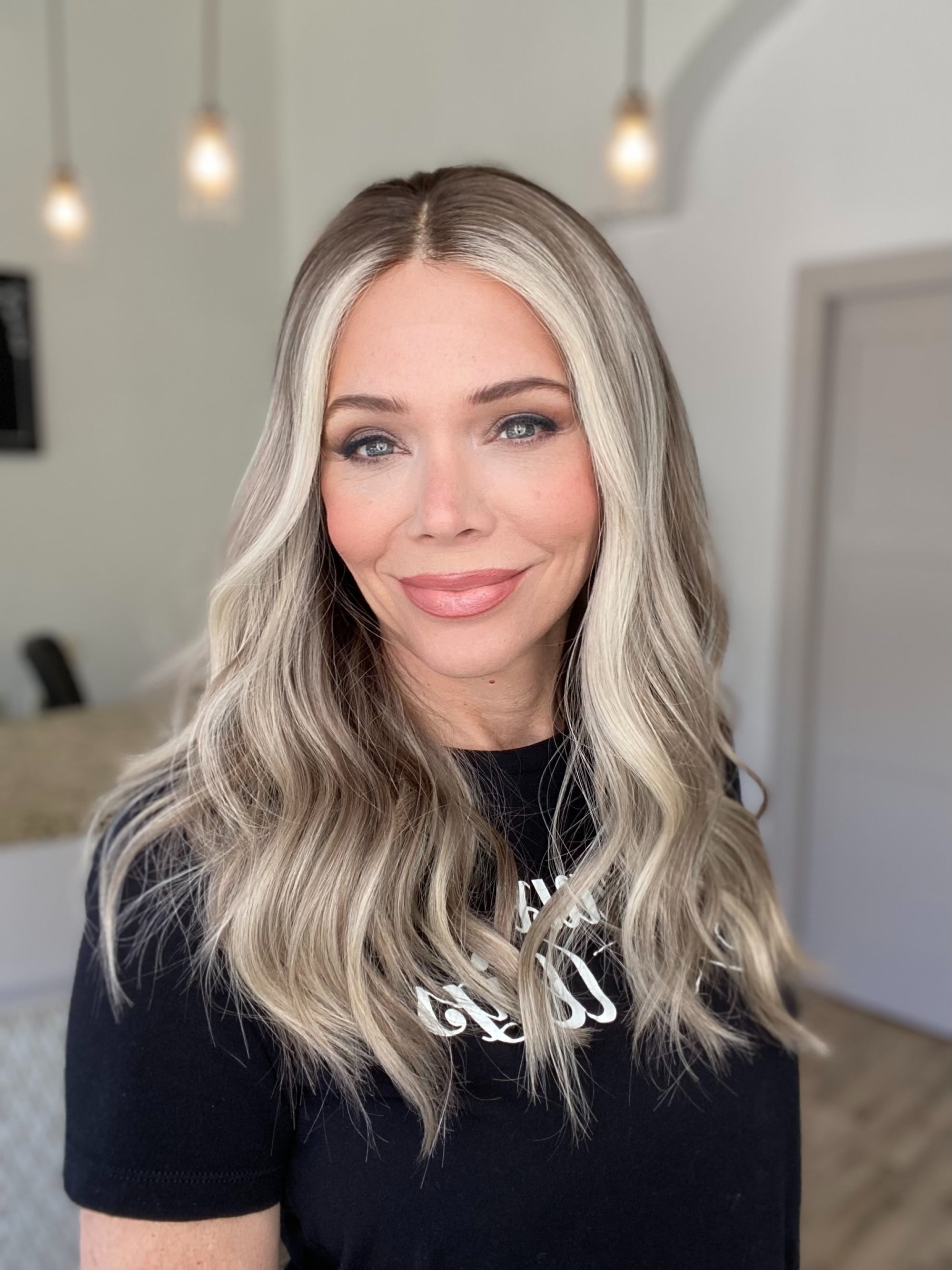 # 8581 GARDEAUX DELUXE LACE TOP WIG (MEDIUM CAP)