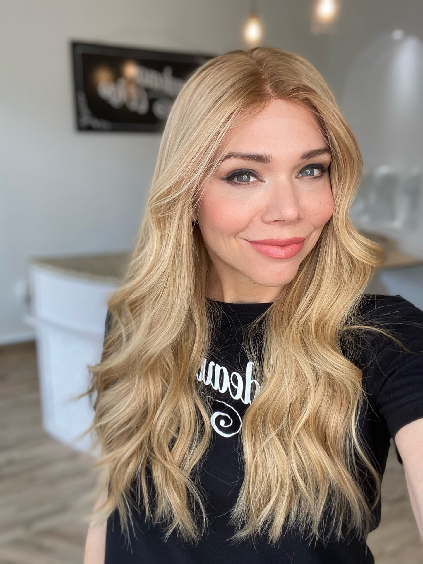 STOCK # JL-302.16  GARDEAUX DELUXE LACE TOP WIG (SMALL CAP)
