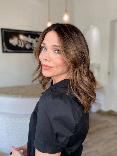 # 8496 GARDEAUX DELUXE HAND TIED MONO TOP WIG (MEDIUM CAP)