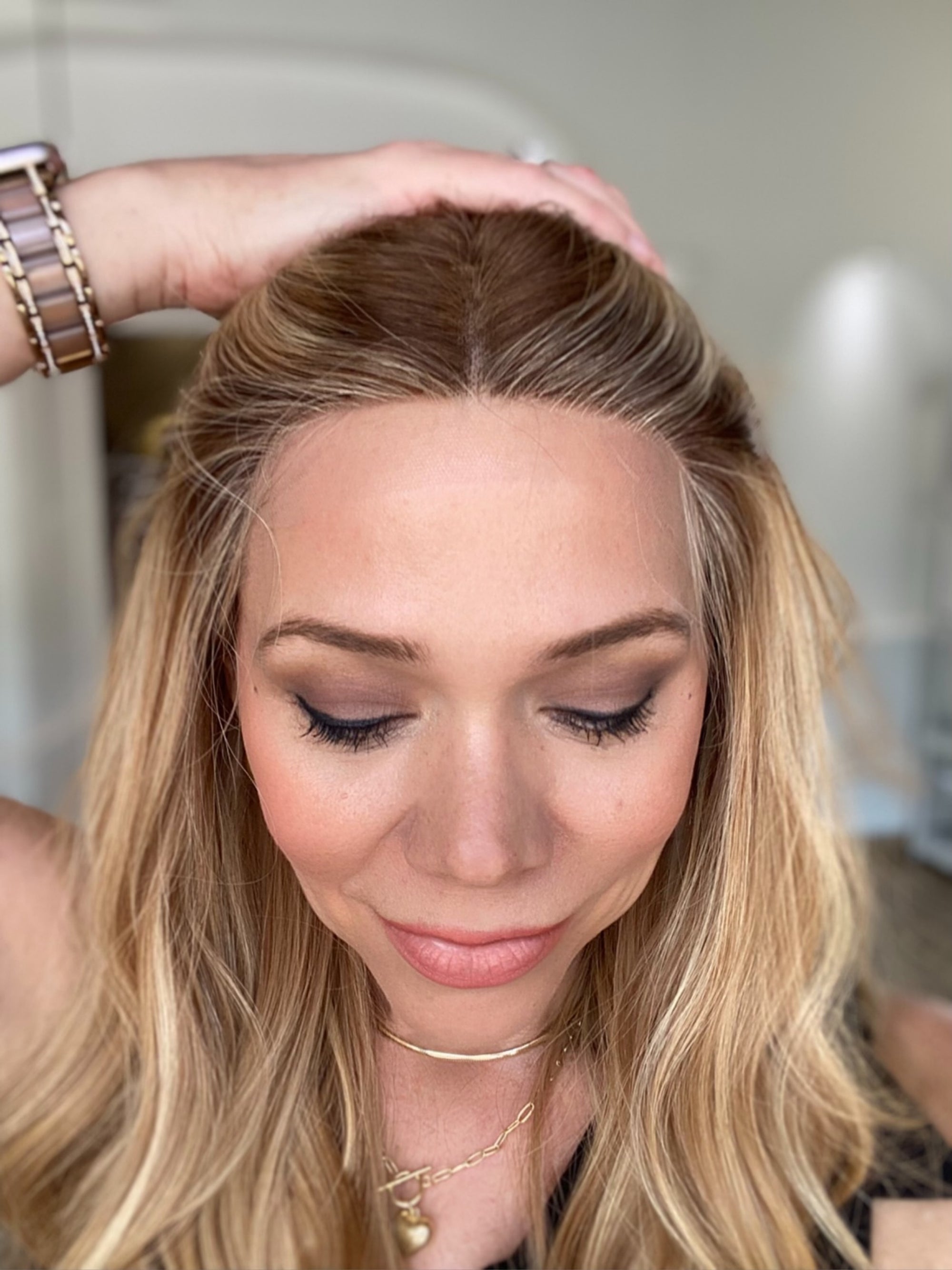 STOCK # JL-357.14 GARDEAUX DELUXE LACE TOP WIG (MEDIUM CAP)