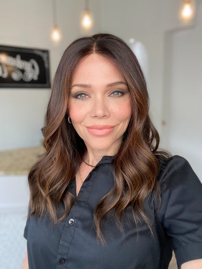 # 8297 GARDEAUX DELUXE LACE TOP WIG  (MEDIUM CAP)