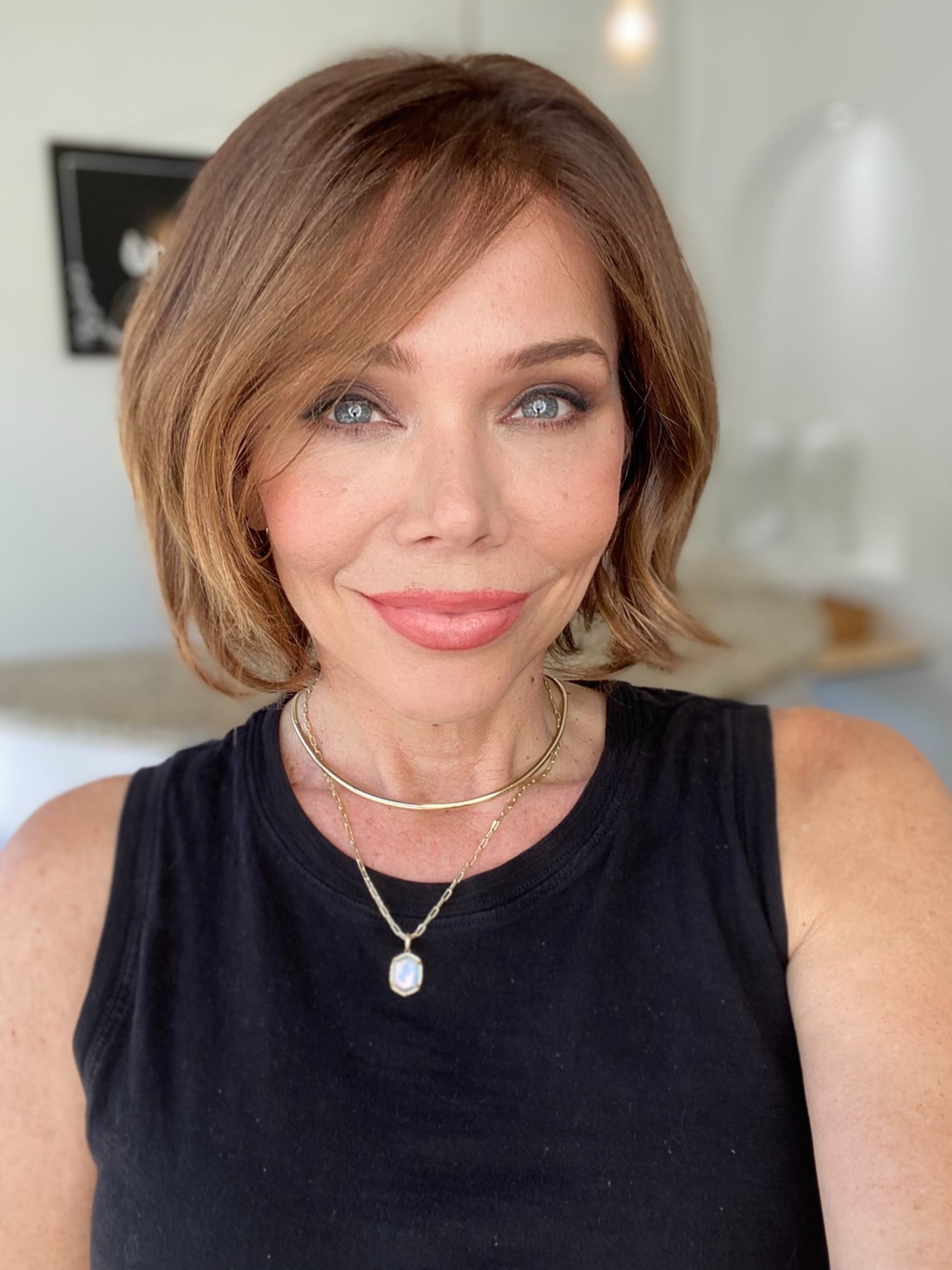 # 8515 GARDEAUX DELUXE HAND TIED MONO TOP WIG (MEDIUM CAP) FINAL SALE