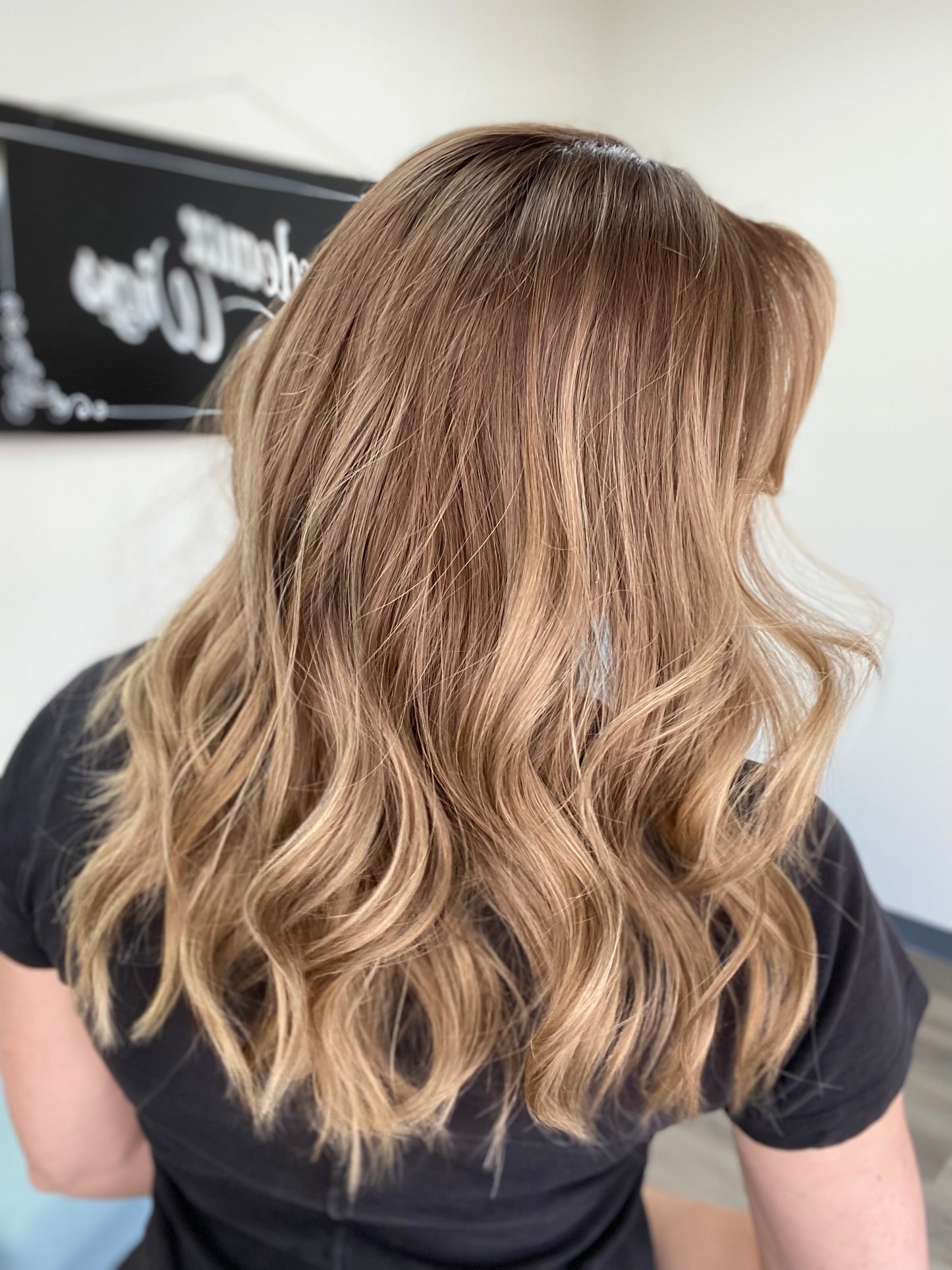# 8720 GARDEAUX DELUXE HAND TIED MONO TOP WIG (MEDIUM CAP)