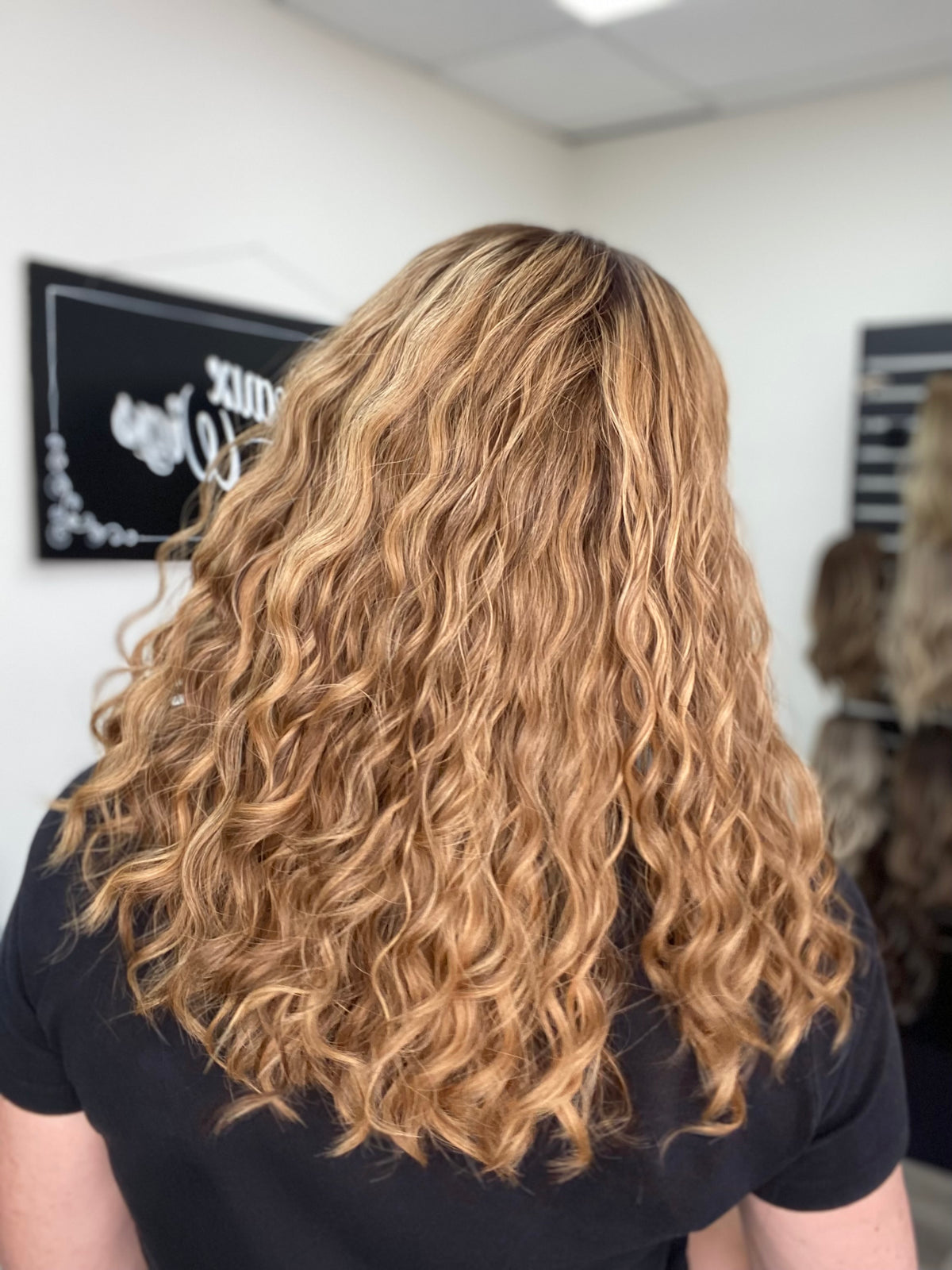 iWig HUMAN HAIR CURLY (MEDIUM CAP) STOCK # 14/8R