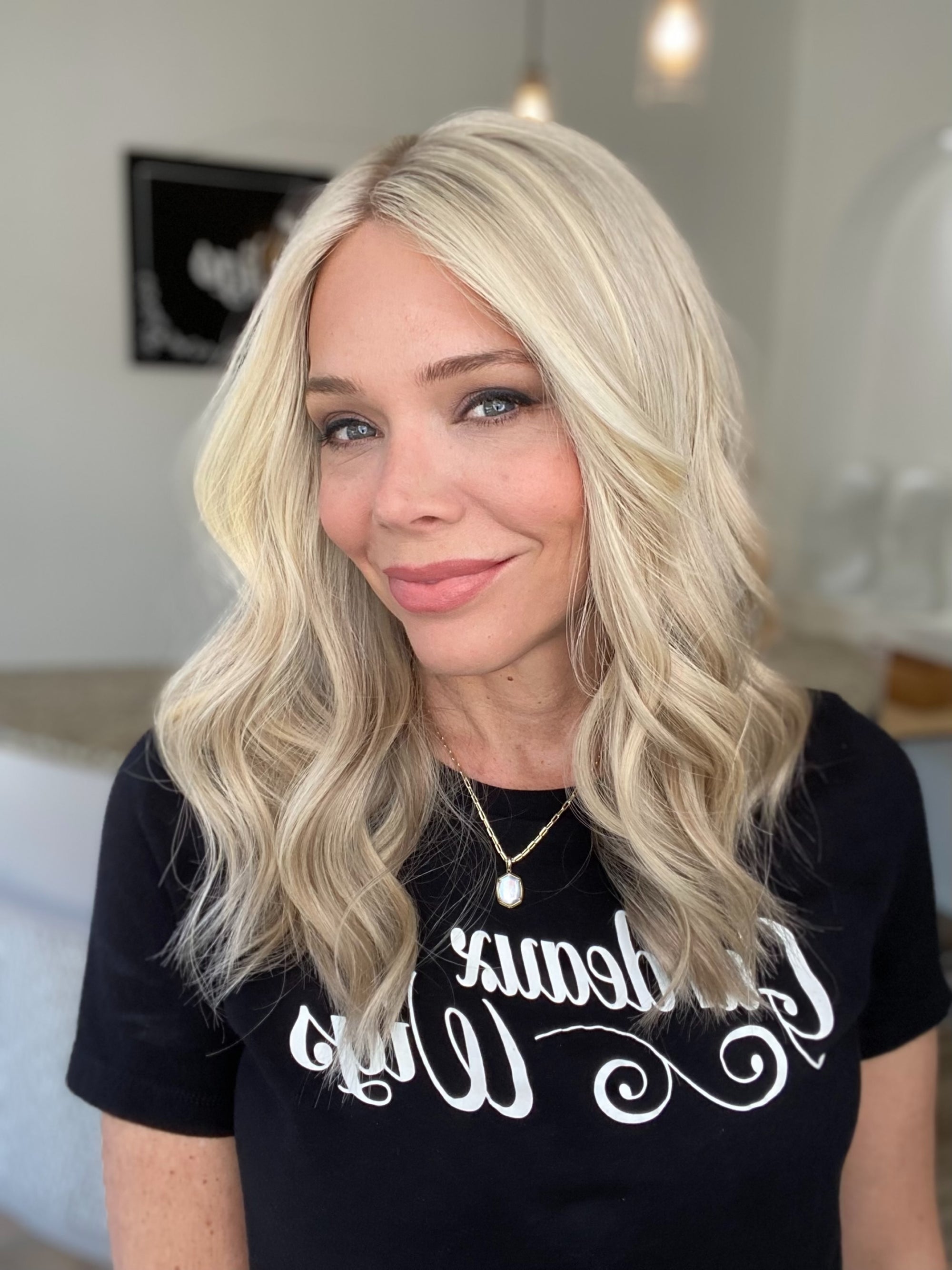 # 8551 GARDEAUX DELUXE HAND TIED MONO TOP WIG (MEDIUM CAP)