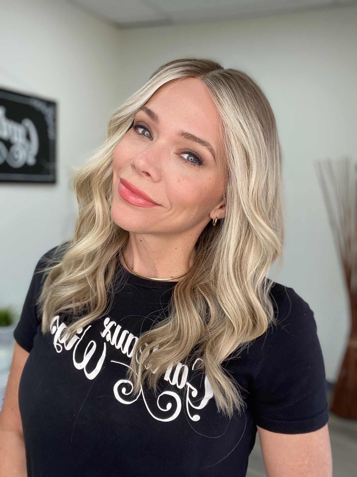 # 8744 GARDEAUX DELUXE HAND TIED MONO TOP WIG (MEDIUM CAP)
