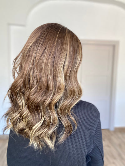 # 7476 GARDEAUX DELUXE LACE TOP WIG (MEDIUM CAP)