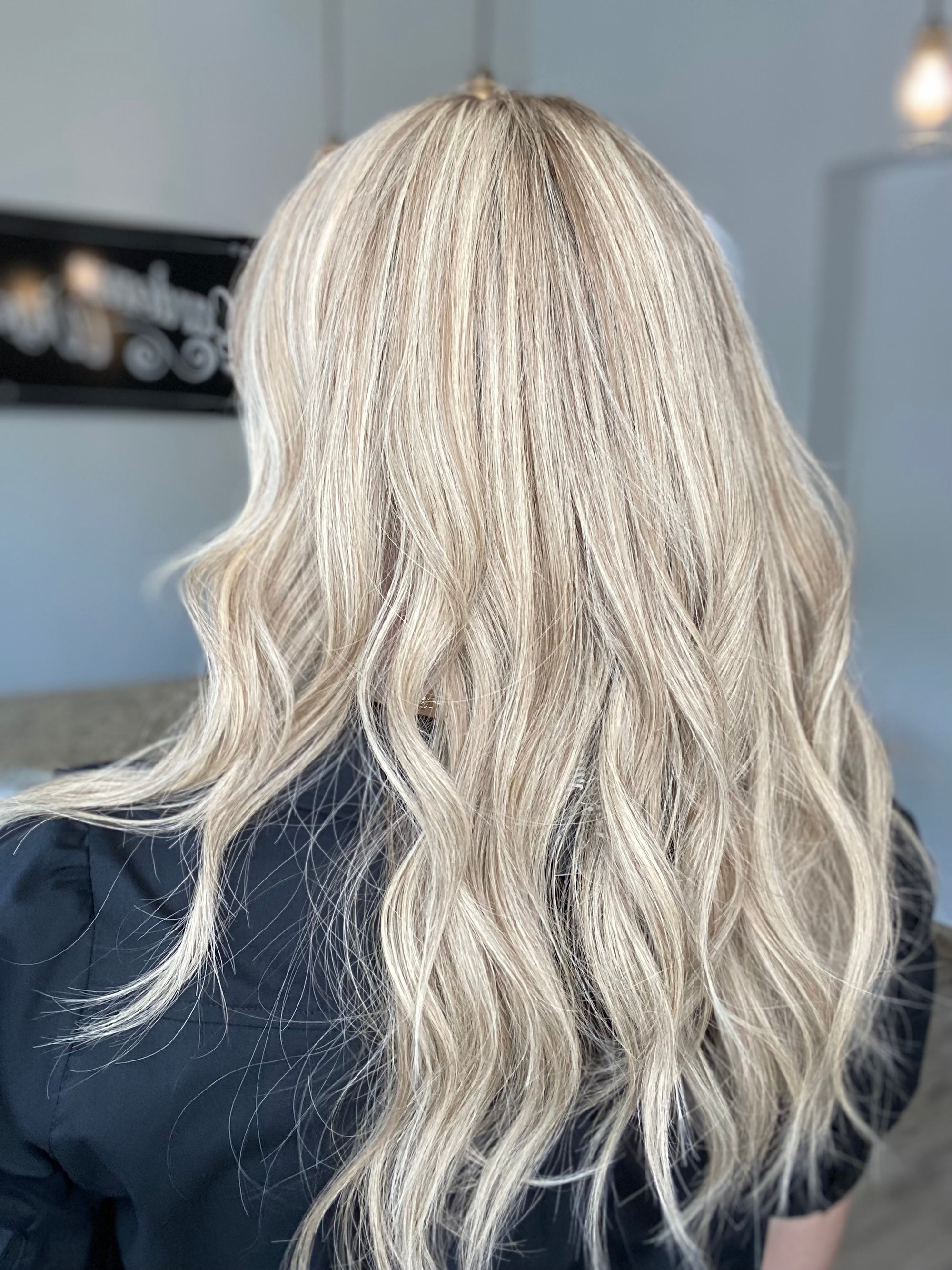 STOCK # JL2-325B GARDEAUX DELUXE HAND TIED SILICONE LINED WIG (MEDIUM CAP)