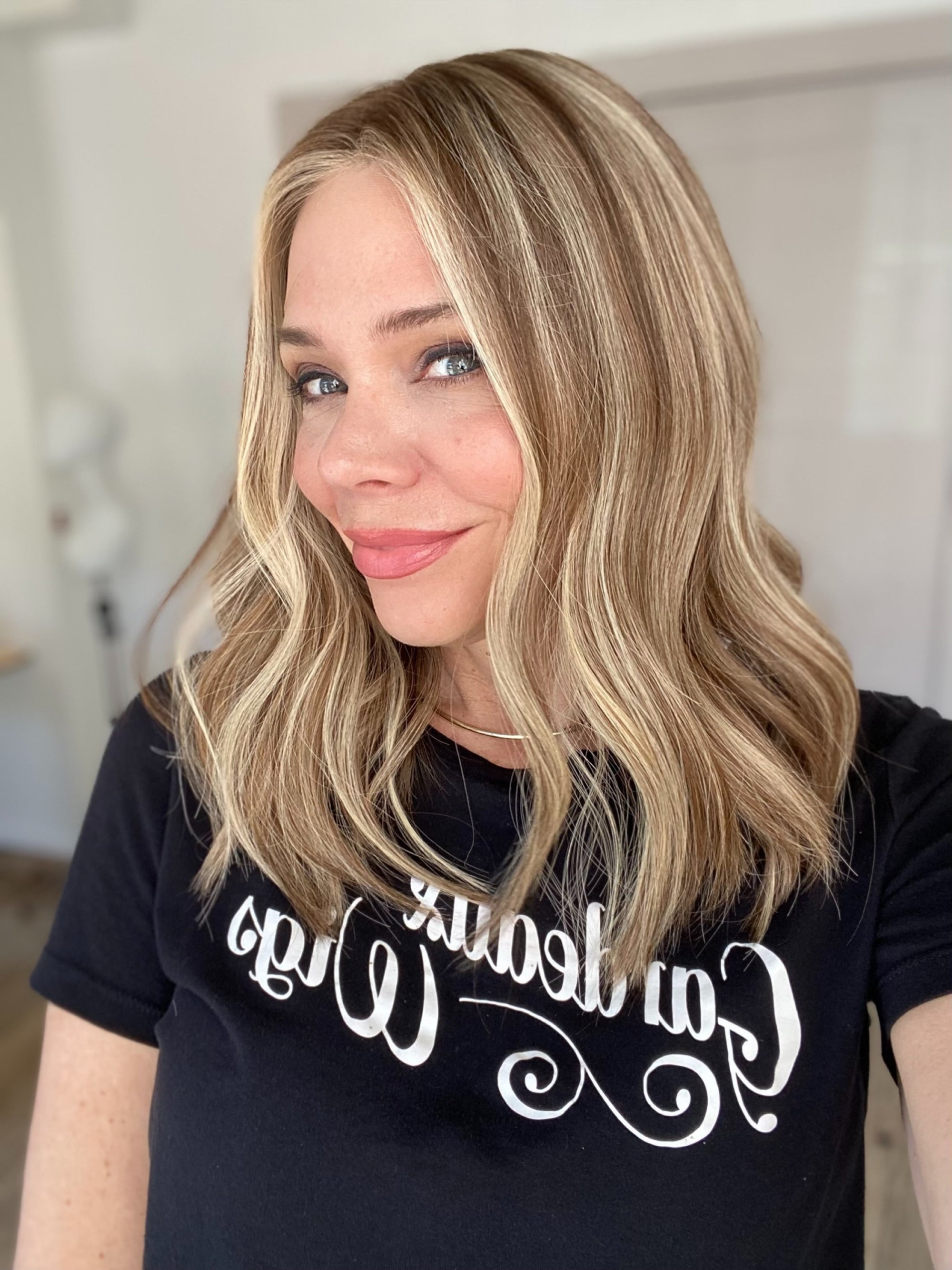 # 8592 GARDEAUX DELUXE DOUBLE LACE TOP WIG (MEDIUM CAP)