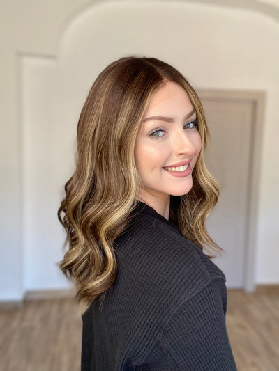 # 7476 GARDEAUX DELUXE LACE TOP WIG (MEDIUM CAP)