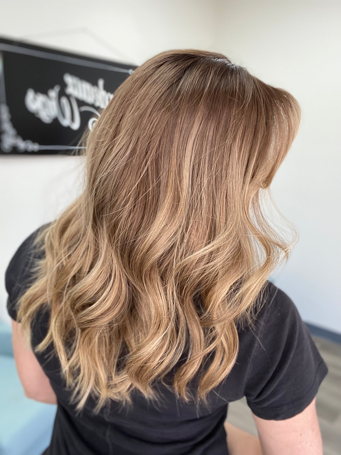 # 8720 GARDEAUX DELUXE HAND TIED MONO TOP WIG (MEDIUM CAP)