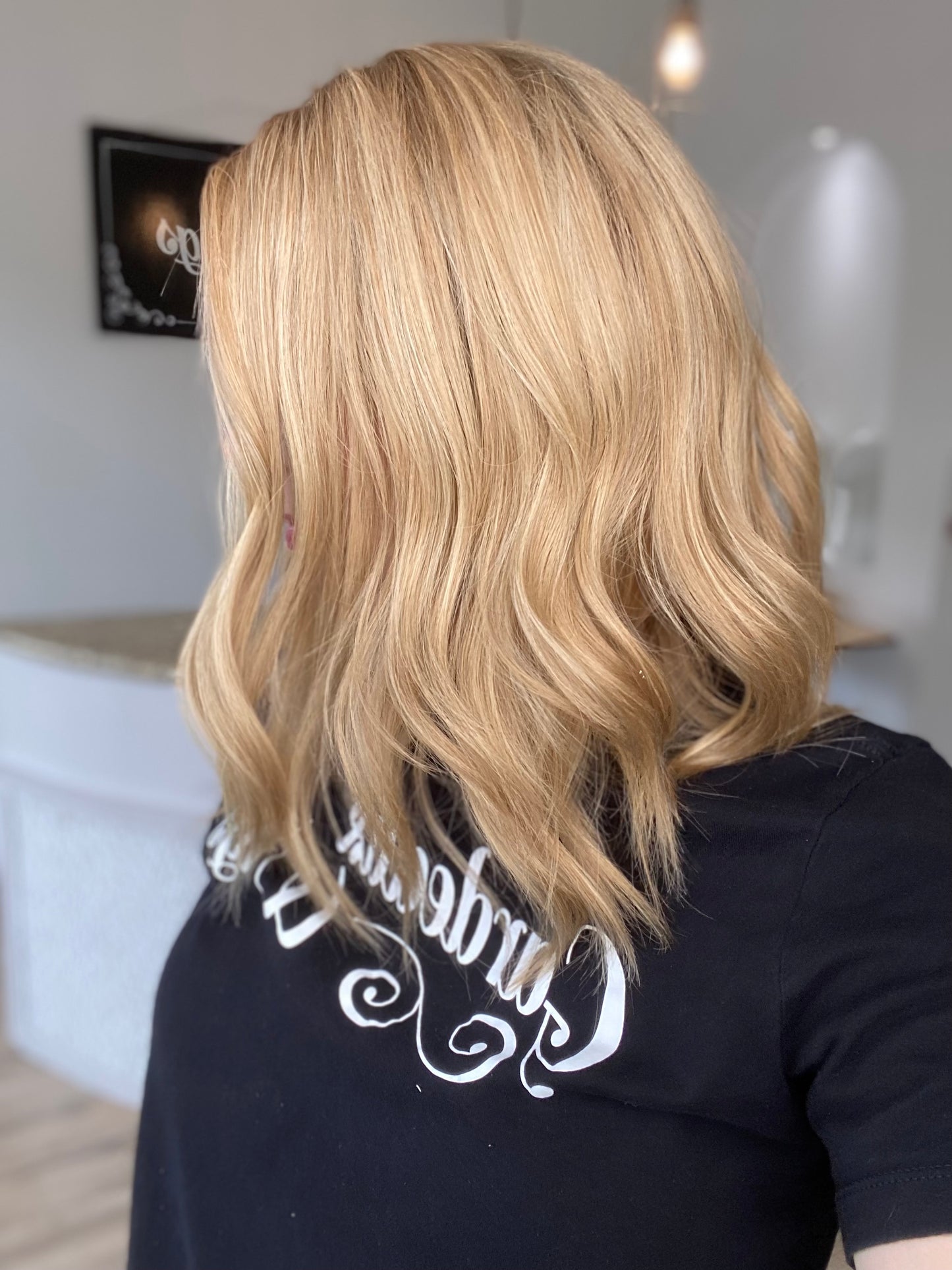 STOCK # JL302.10 GARDEAUX DELUXE LACE TOP WIG (MEDIUM CAP)