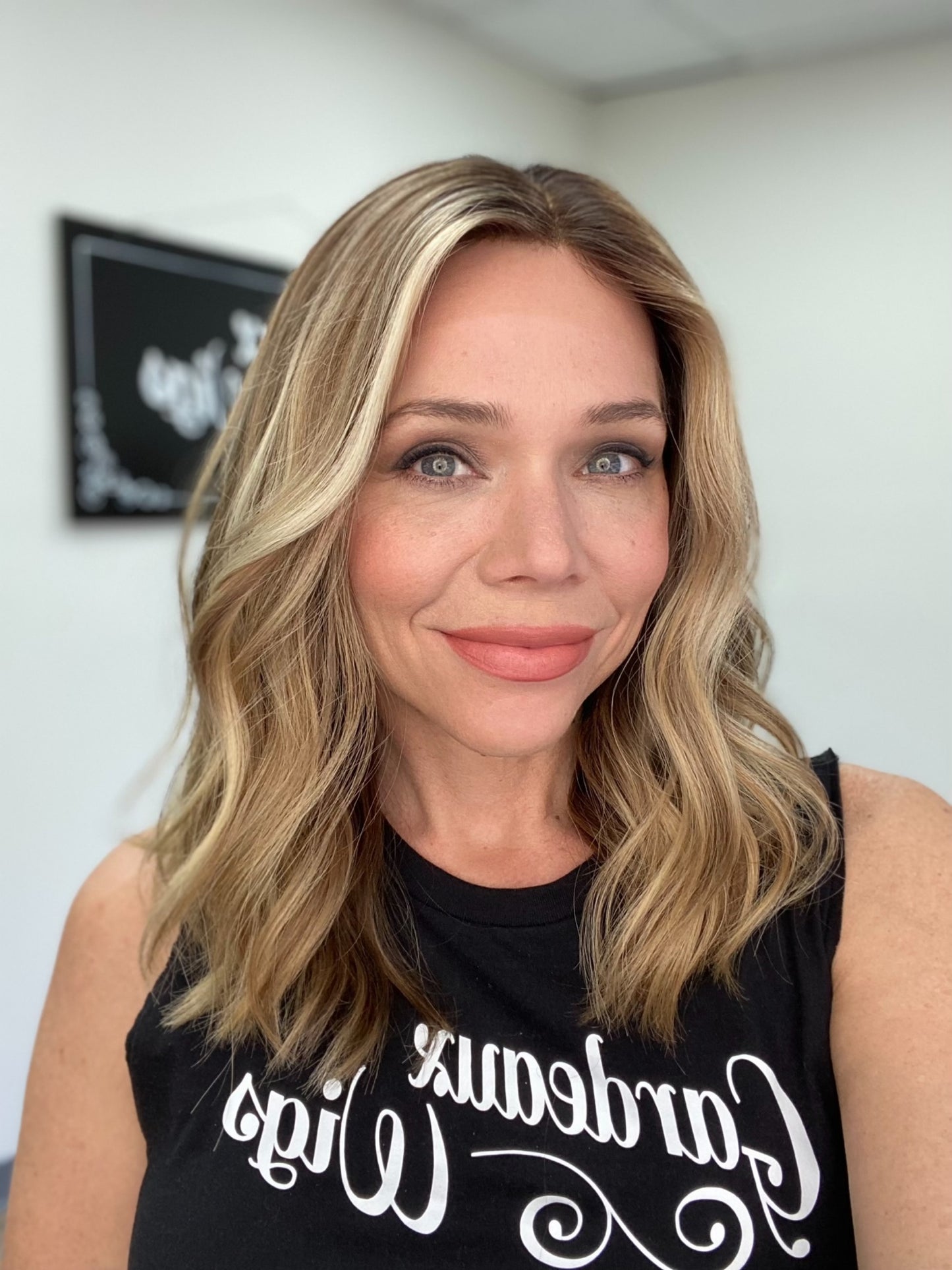 # 8742 GARDEAUX DELUXE LACE TOP WIG (SMALL CAP)