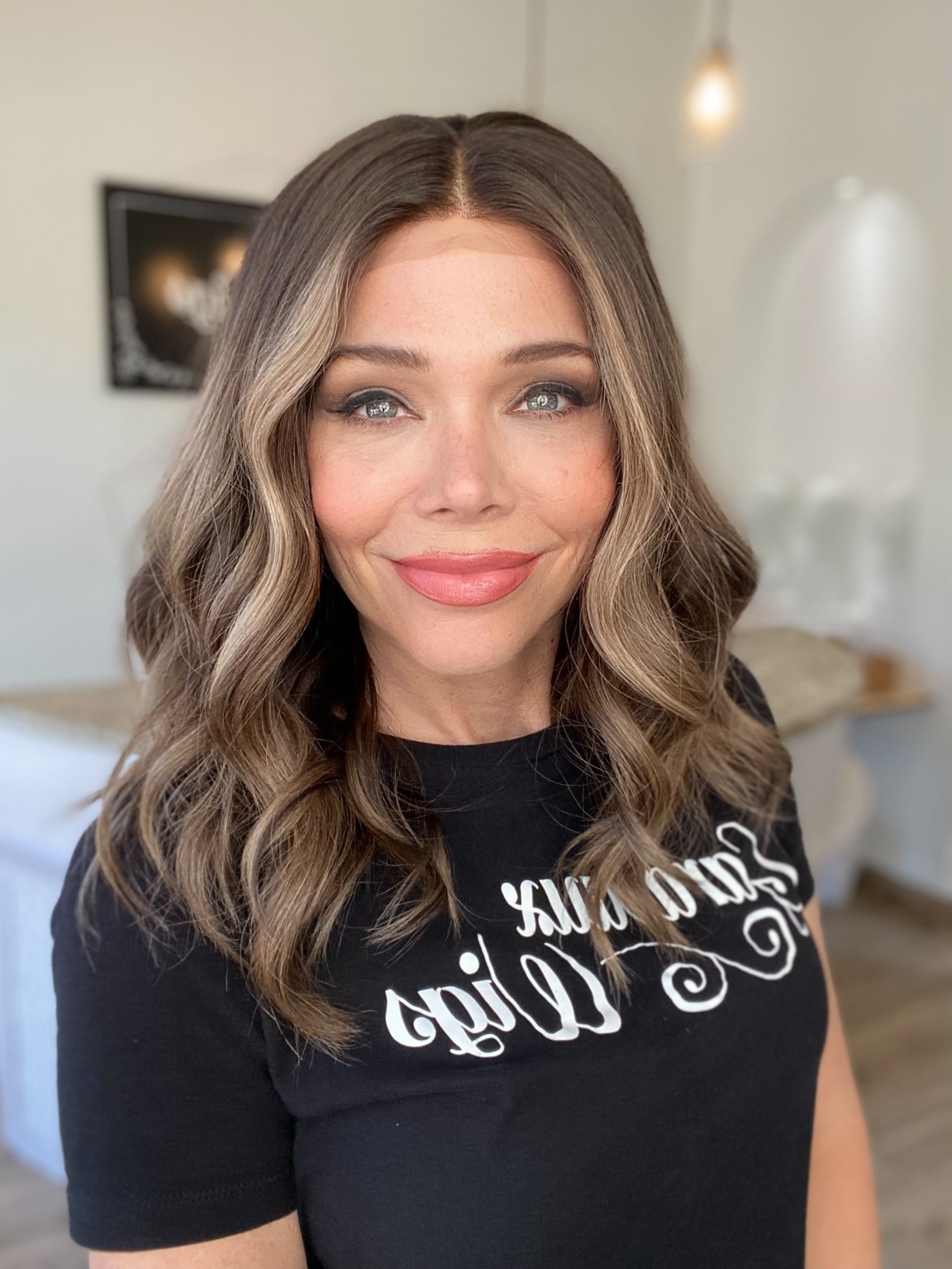 # G-8232 GARDEAUX DELUXE HAND TIED SILICONE LINED WIG (MEDIUM CAP)