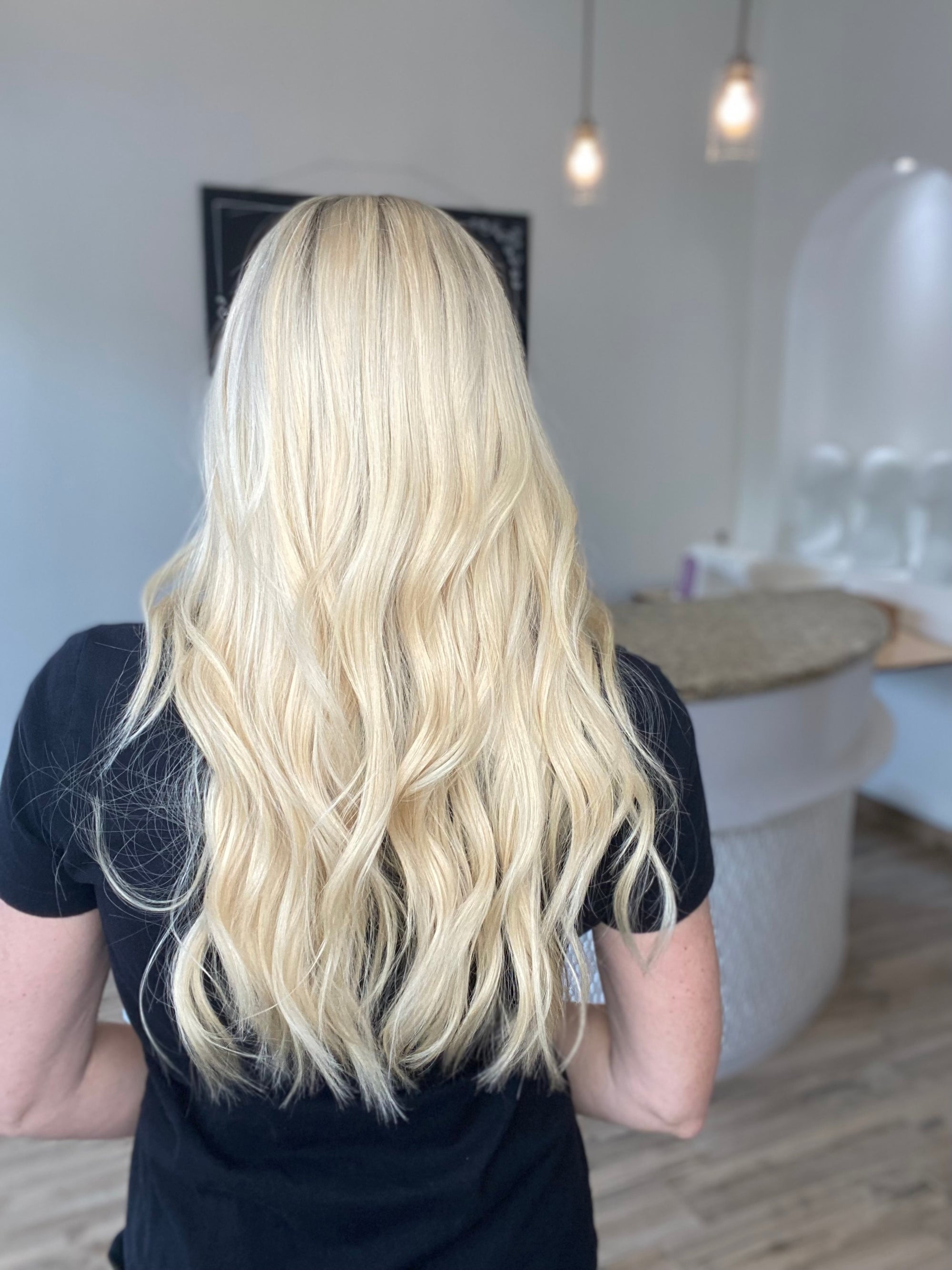 STOCK# JL326 GARDEAUX DELUXE LACE TOP WIG (MEDIUM CAP)