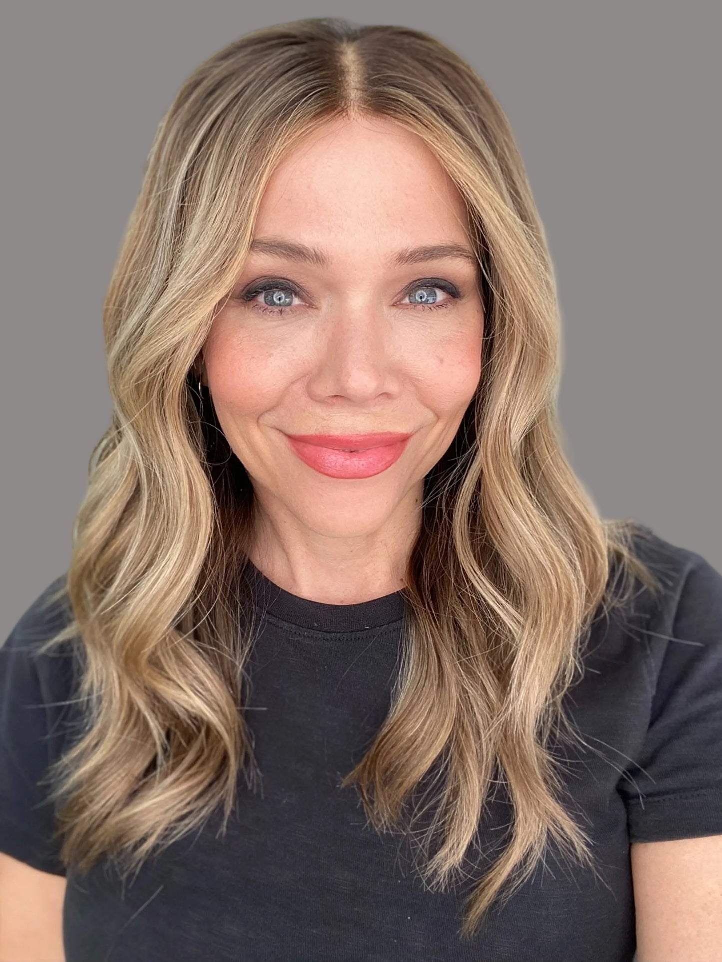 # 8736 GARDEAUX DELUXE HAND TIED MONO TOP WIG (SMALL CAP)